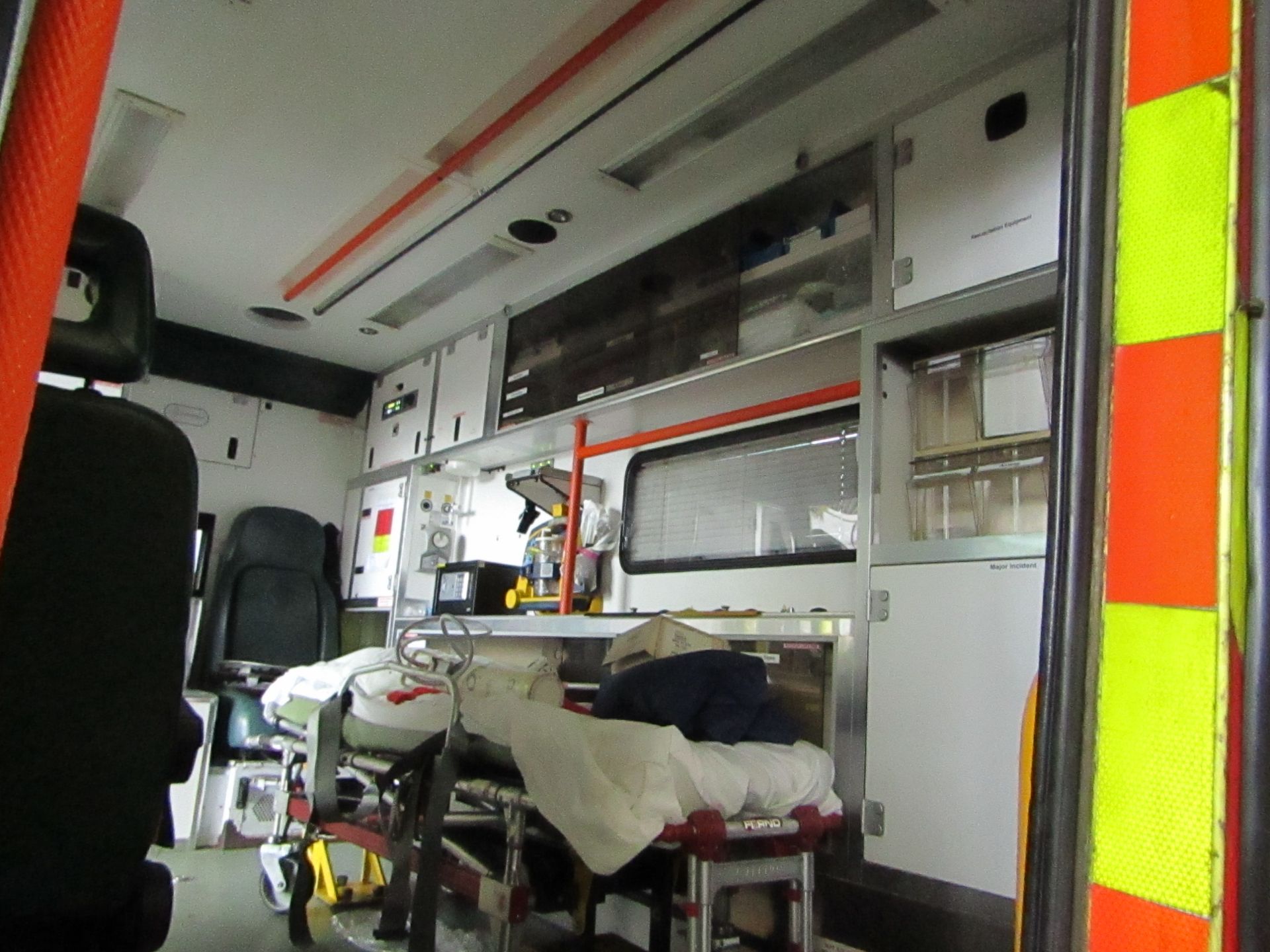 Mercedes Sprinter 416CDI  Ambulance, FX56 HMH, First reg 01 12 2006, Revenue weight 4600 KG Gross, - Image 6 of 14