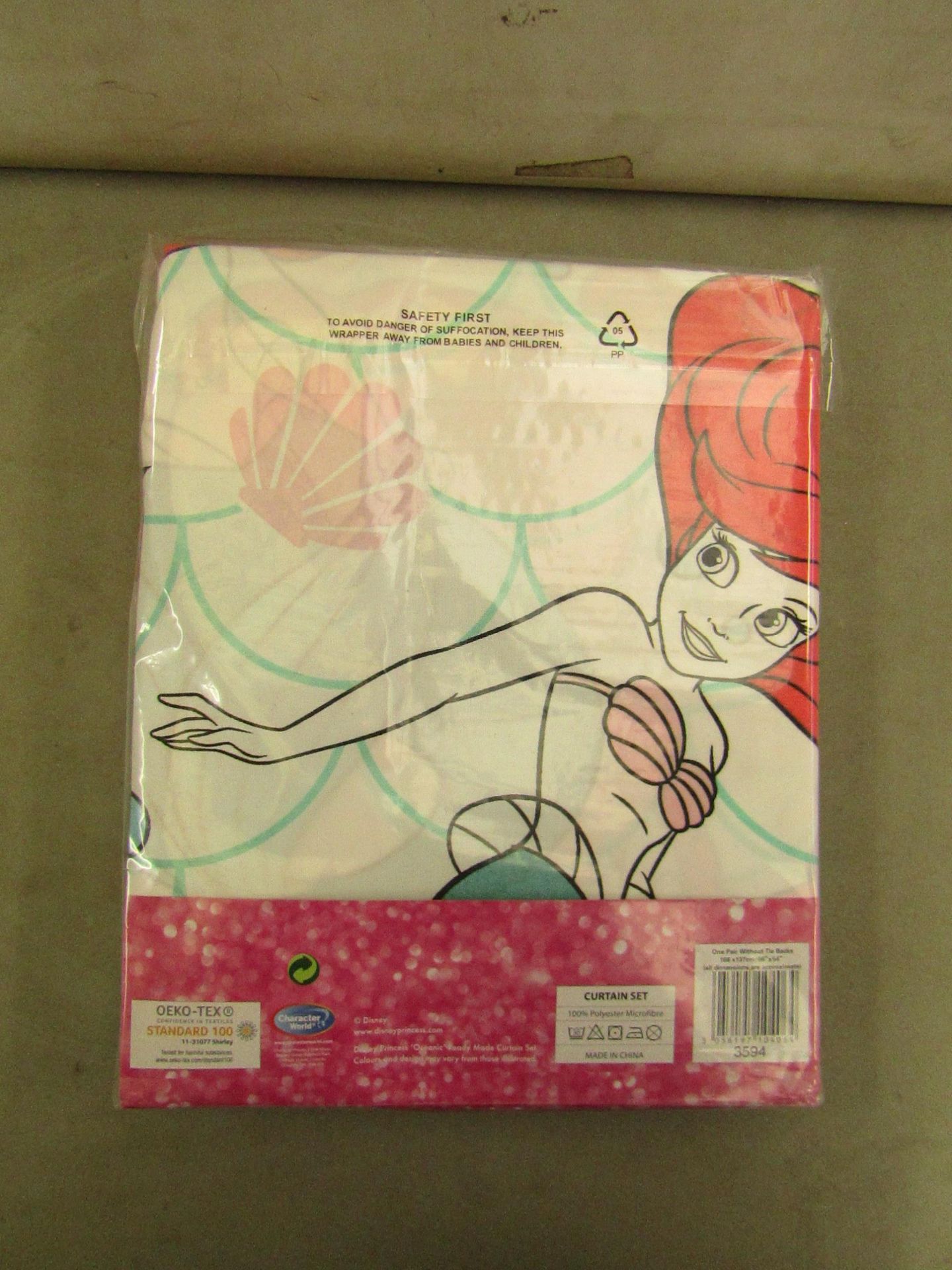 1 x Disney Princess Curtain Set 66" x 54" with Tie Backs new & packaged