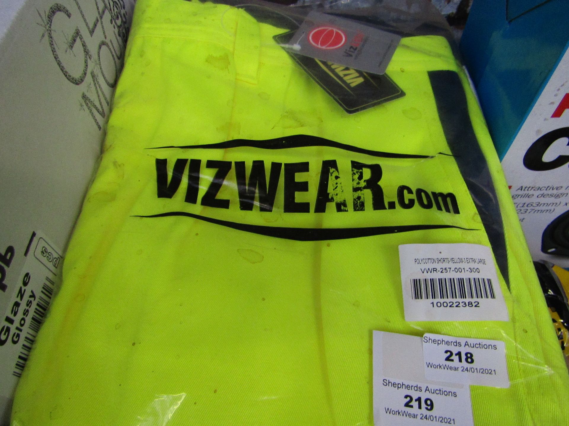 Vizwear - Hi-Vis Yellow Polycotton Shorts - Size 3XL - Unchecked & Packaged.