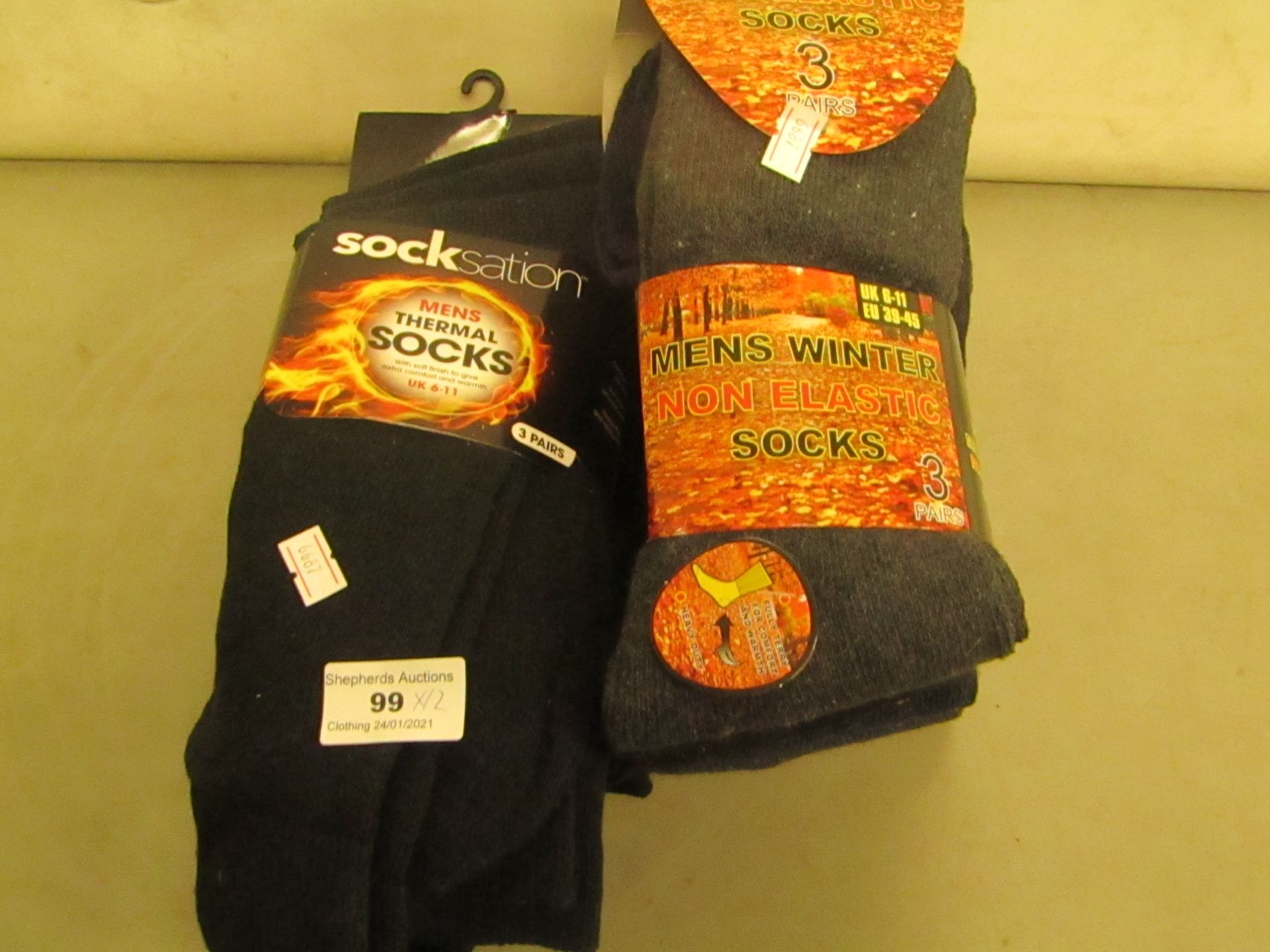 12 X Pairs of Mens Thermal Socks 6 Are Non Elastic Tops All Size 6-11 All New & Packaged 4