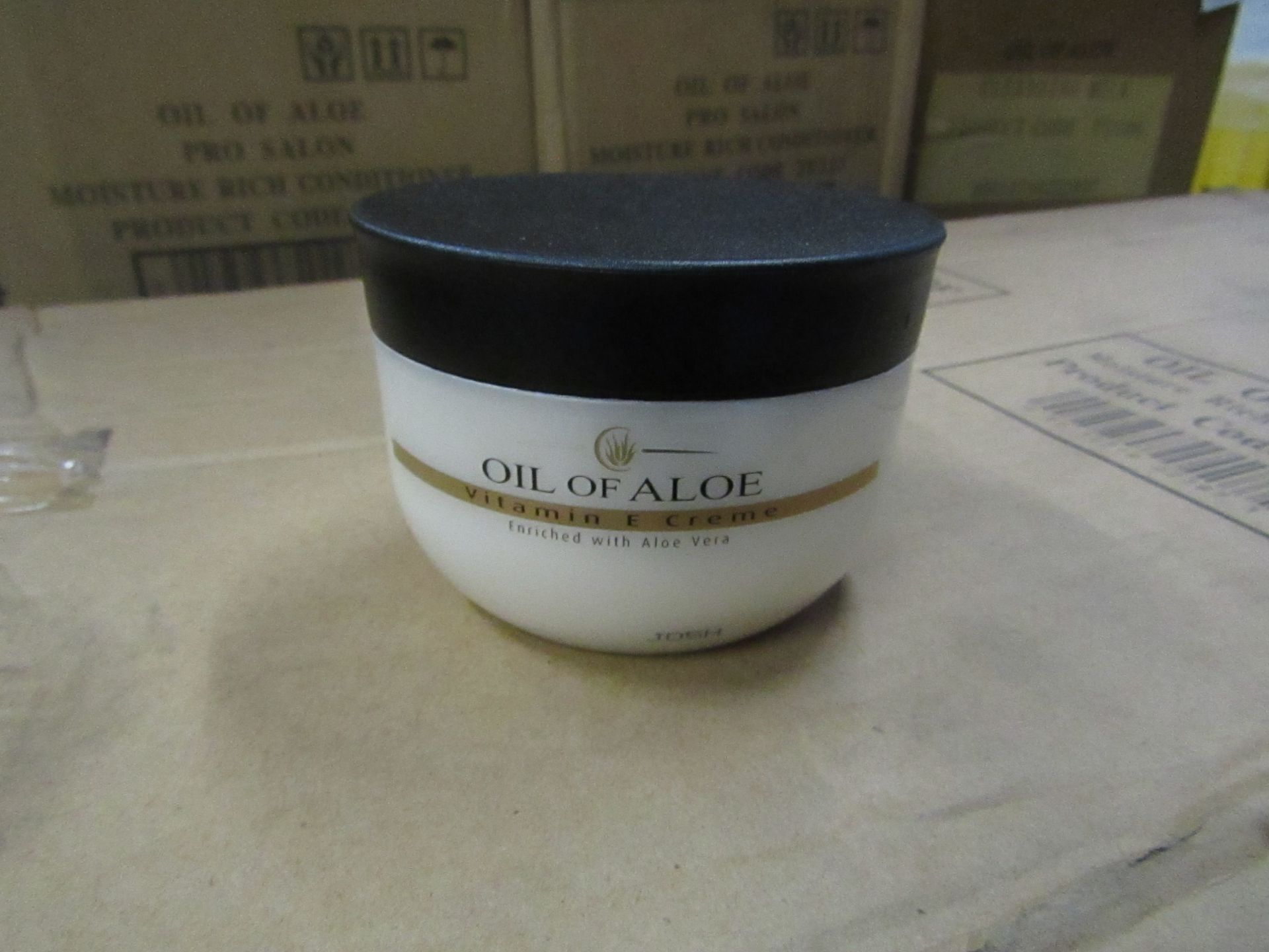 Oil of aloe, Vitamin E cream, 300ML, New