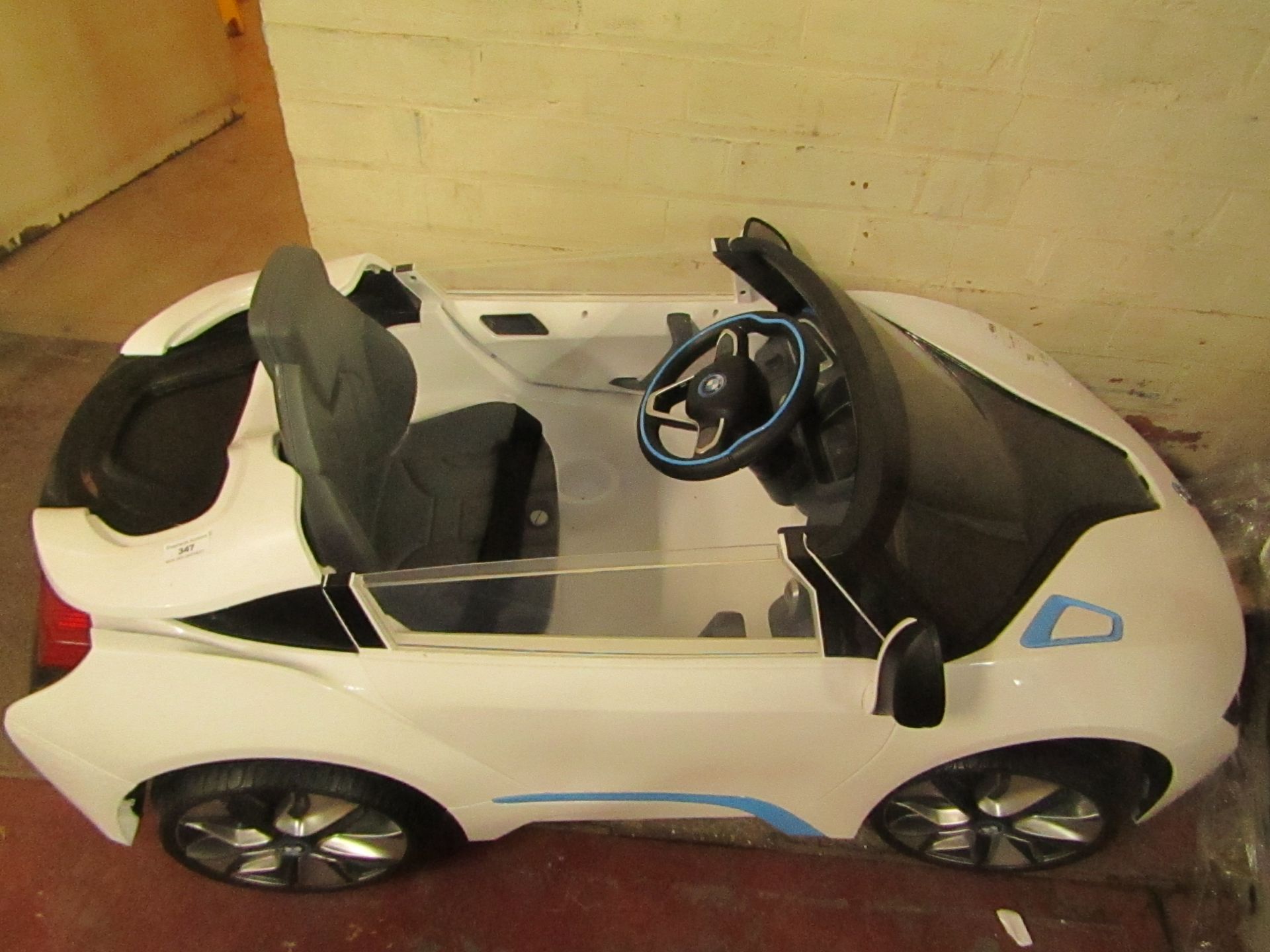 BMW I8 Spyder - Electric Car - 6 Volt white - Item Tested Working, Unchecked For Damaged. RRP £199.