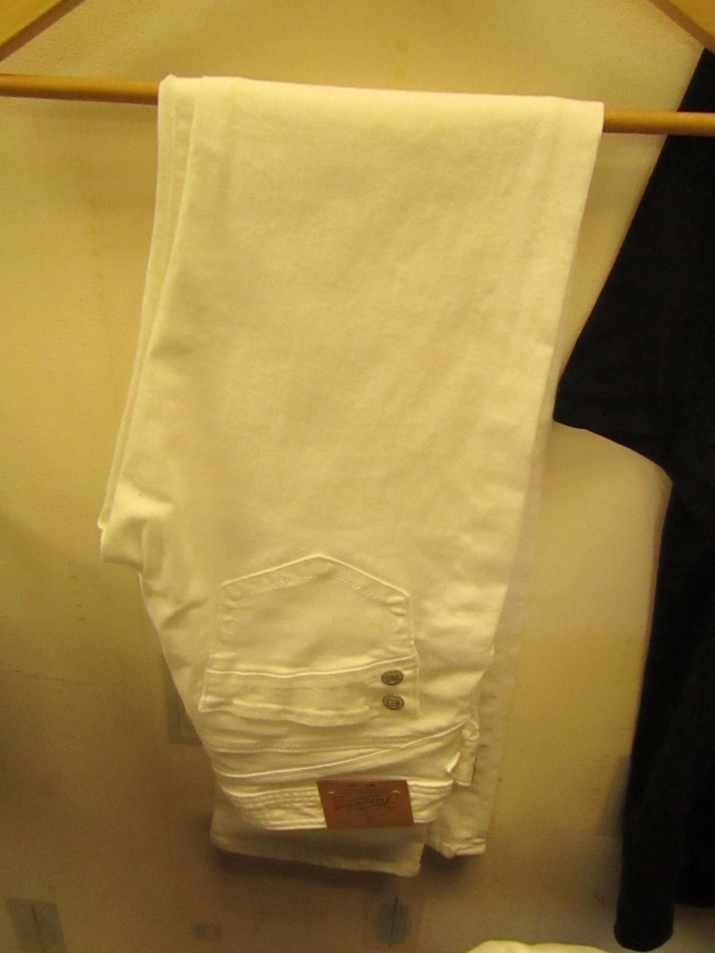 Herrlicher White Jeans Size W27 L44 Still Have Tags Attatched