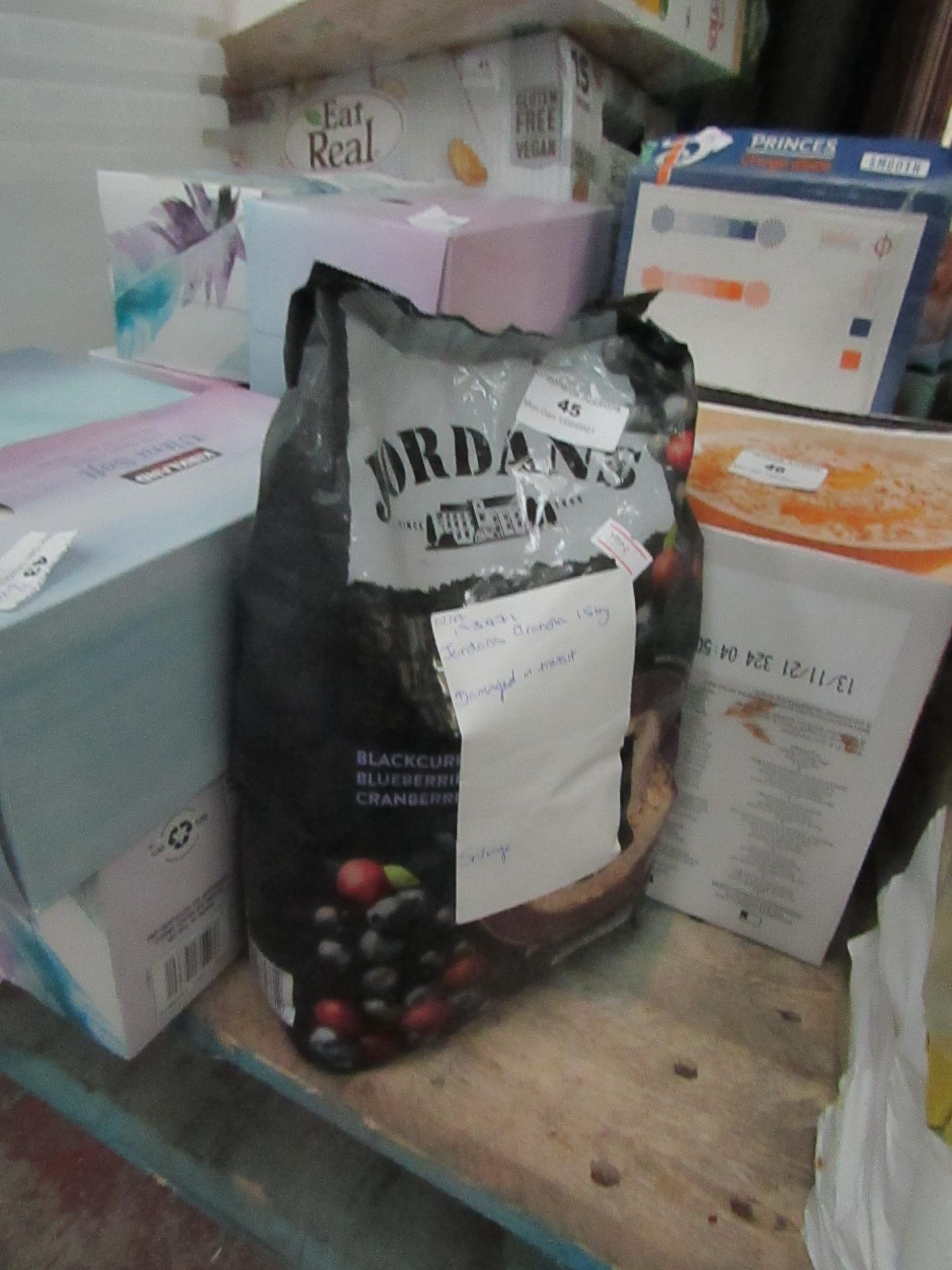 Jordans Granola Super Berry 1.5kg damaged packaging best before 17/02/2022