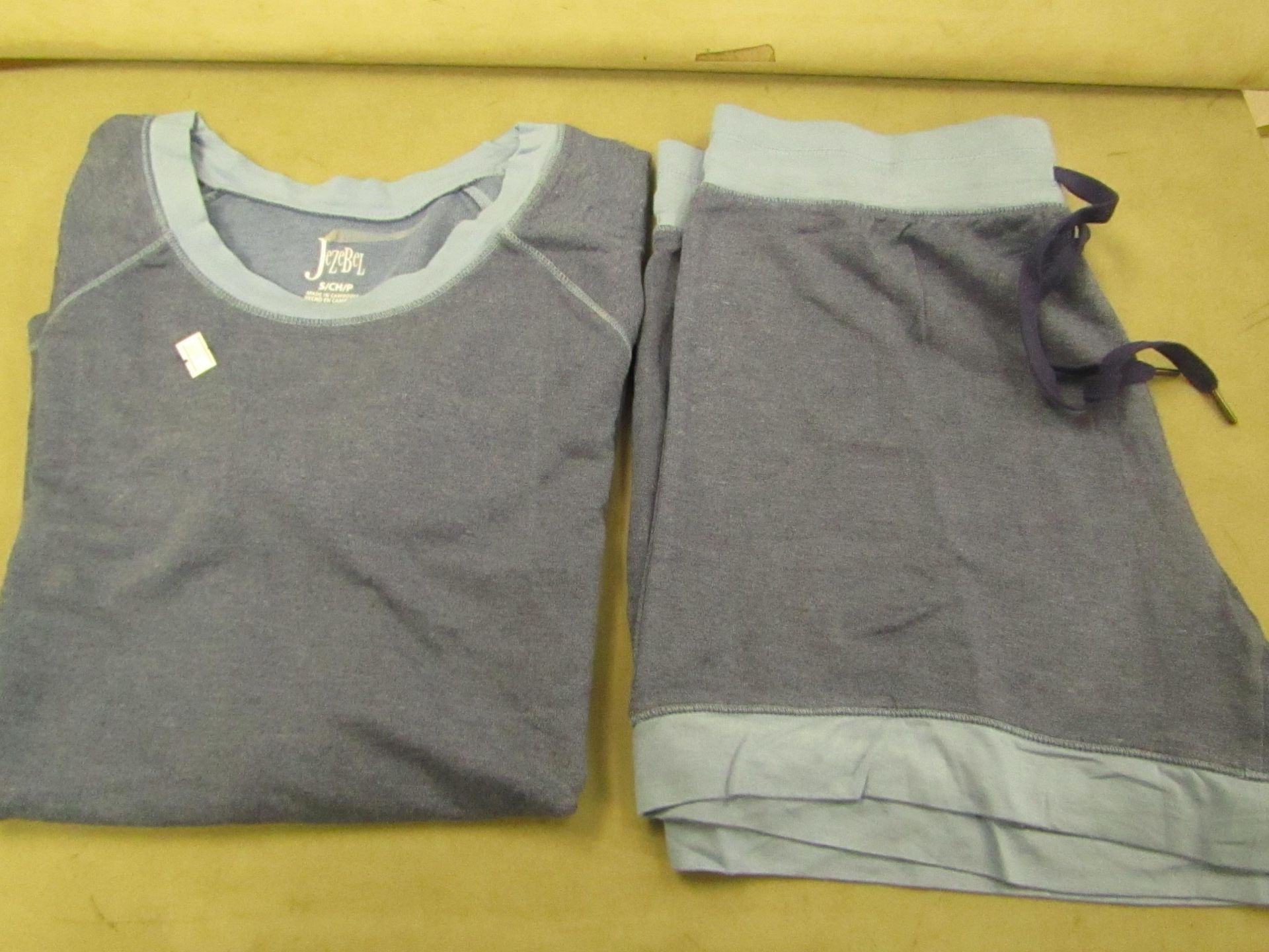 Jezebel 2PC Lounge /Pyjama Set Blue Size M Look Unworn ( Not in Original Packaging )