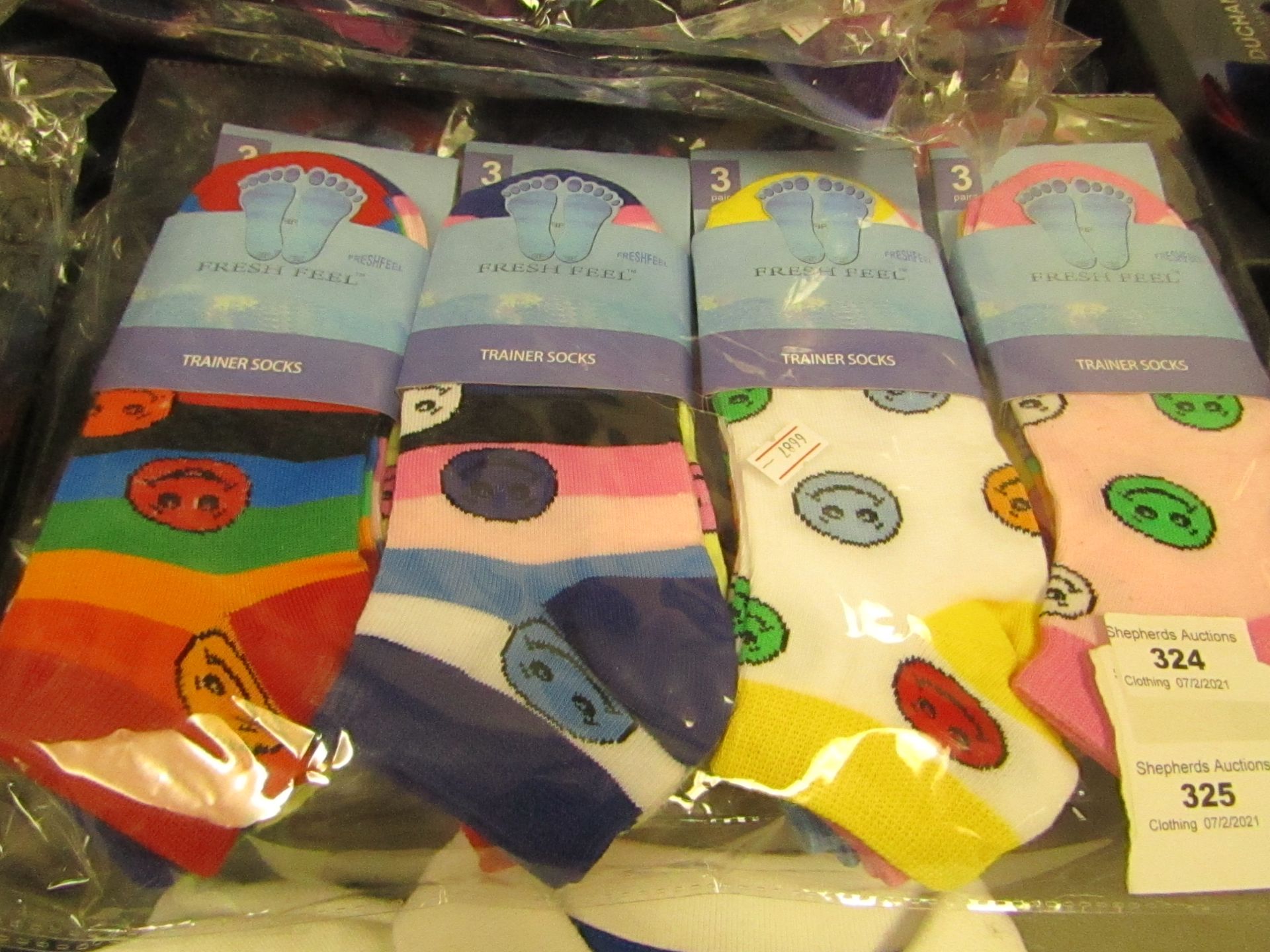 12 X Pairs of Fresh Feel Ladies Trainer Socks size 4-6 New & Packaged