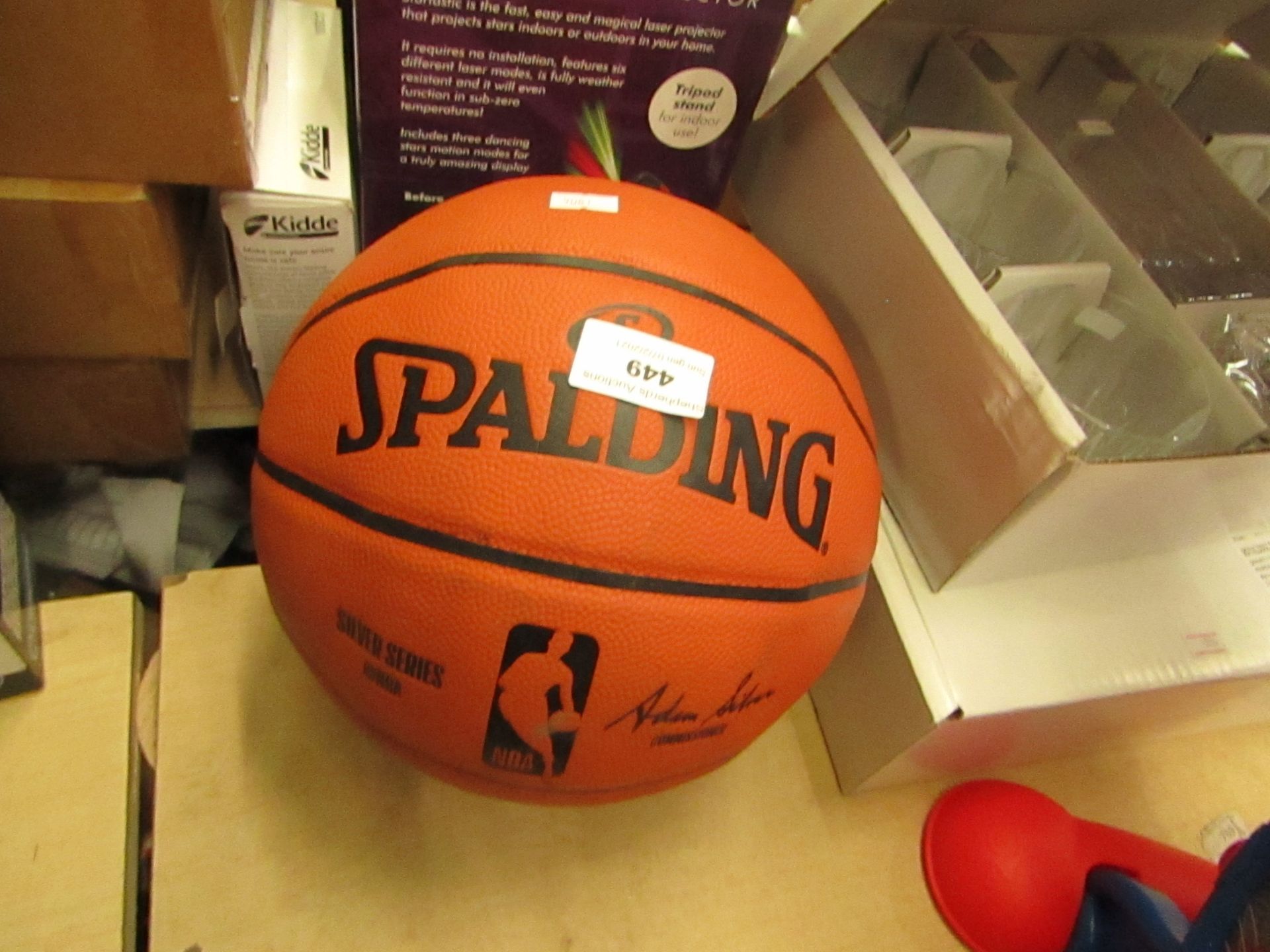 1 x Spalding Basket Ball