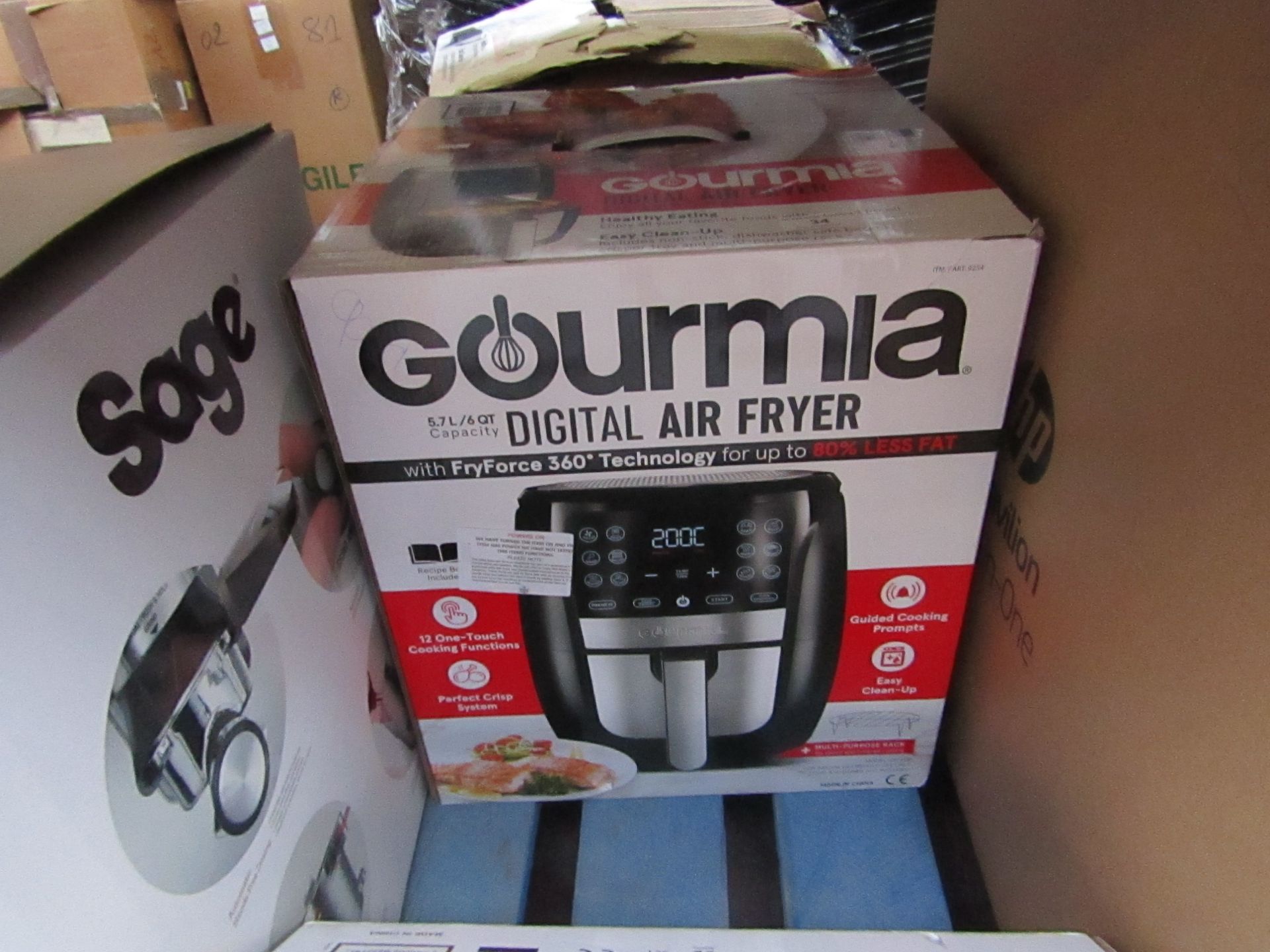 Gourmia digital air fryer, powers on but not tested all functions and boxed.