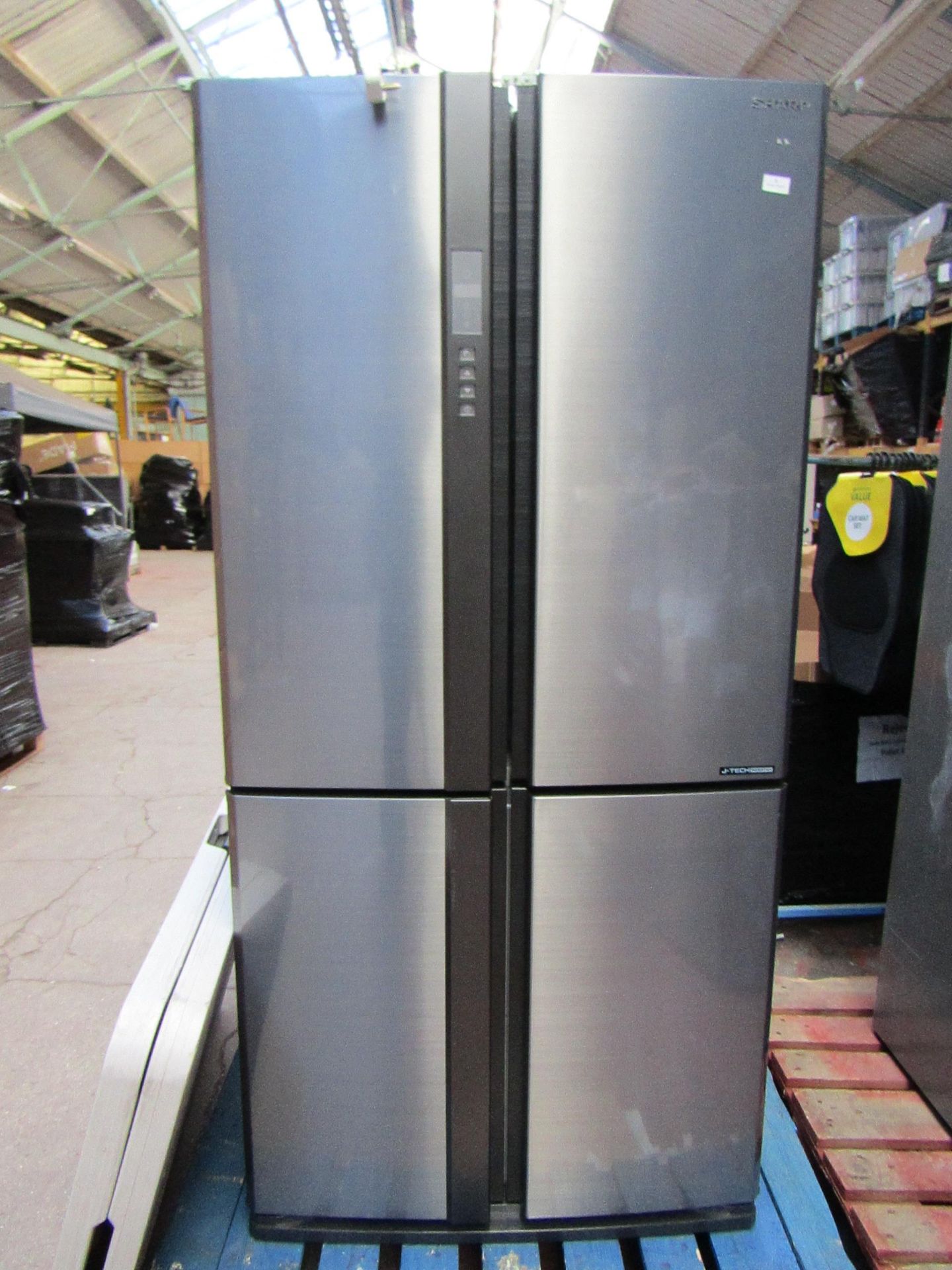 Sharp SJ-EX820FSL American Fridge Freezer, powers on and the fridge and freezer are both working but