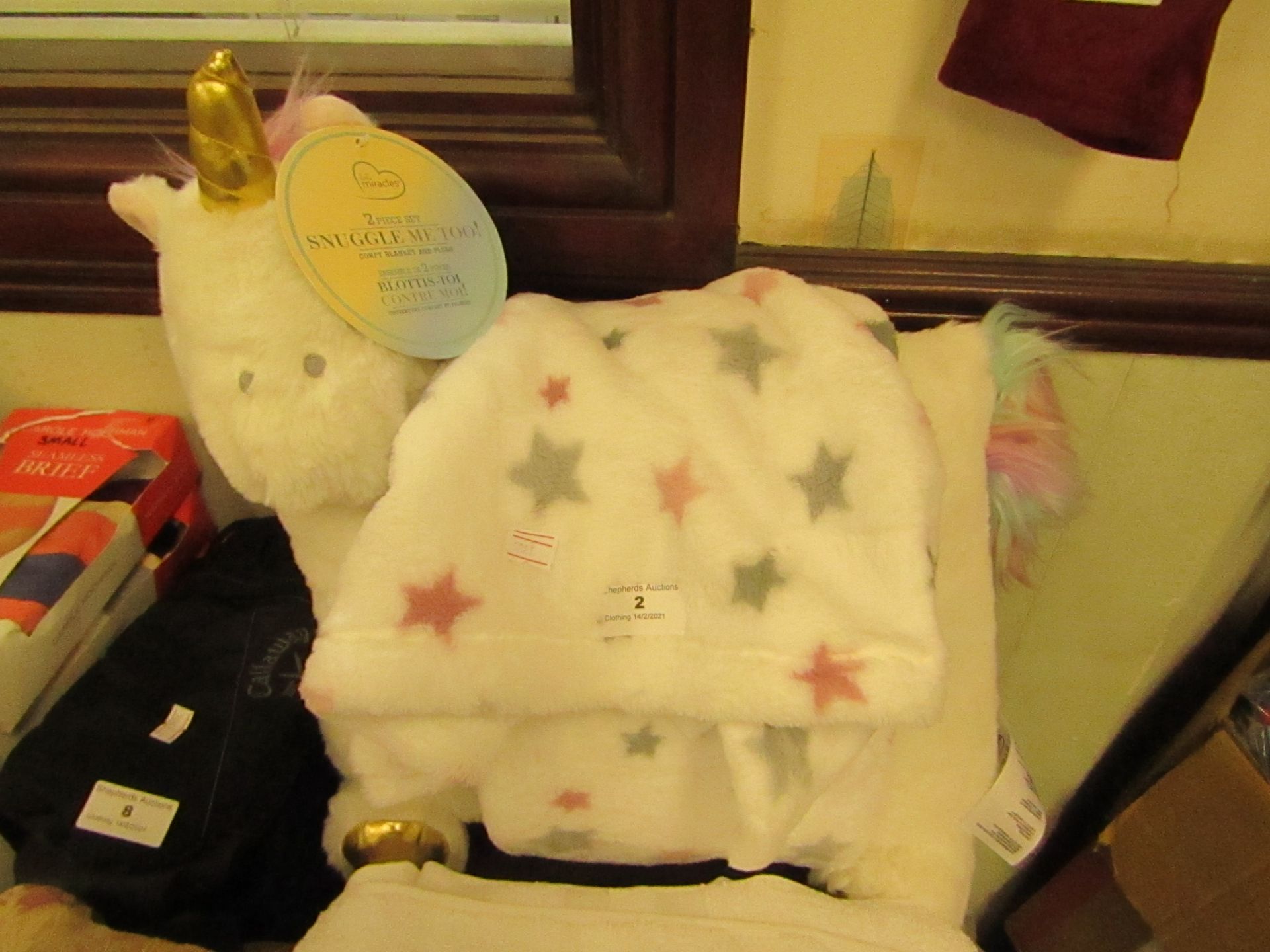 2PC Set Being Cuddle Fleecy Small Throw & Cuddle Unicorn Cushion,Look Unused