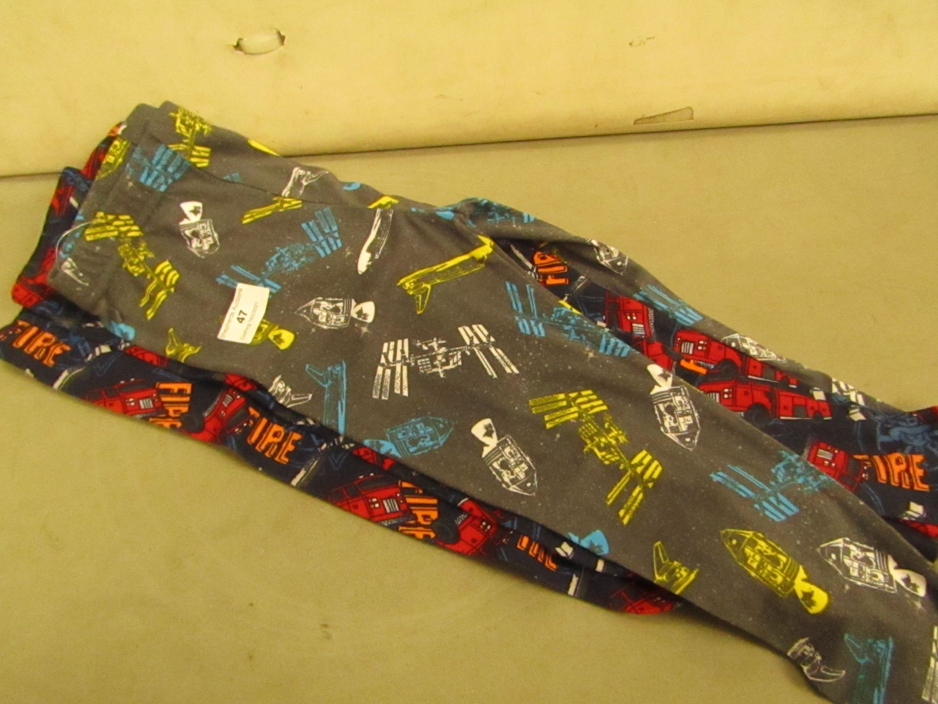 2 X Pairs of Themed Childs Leggings Aged 6 & 3 yrs Un Worn ( No Packaging )