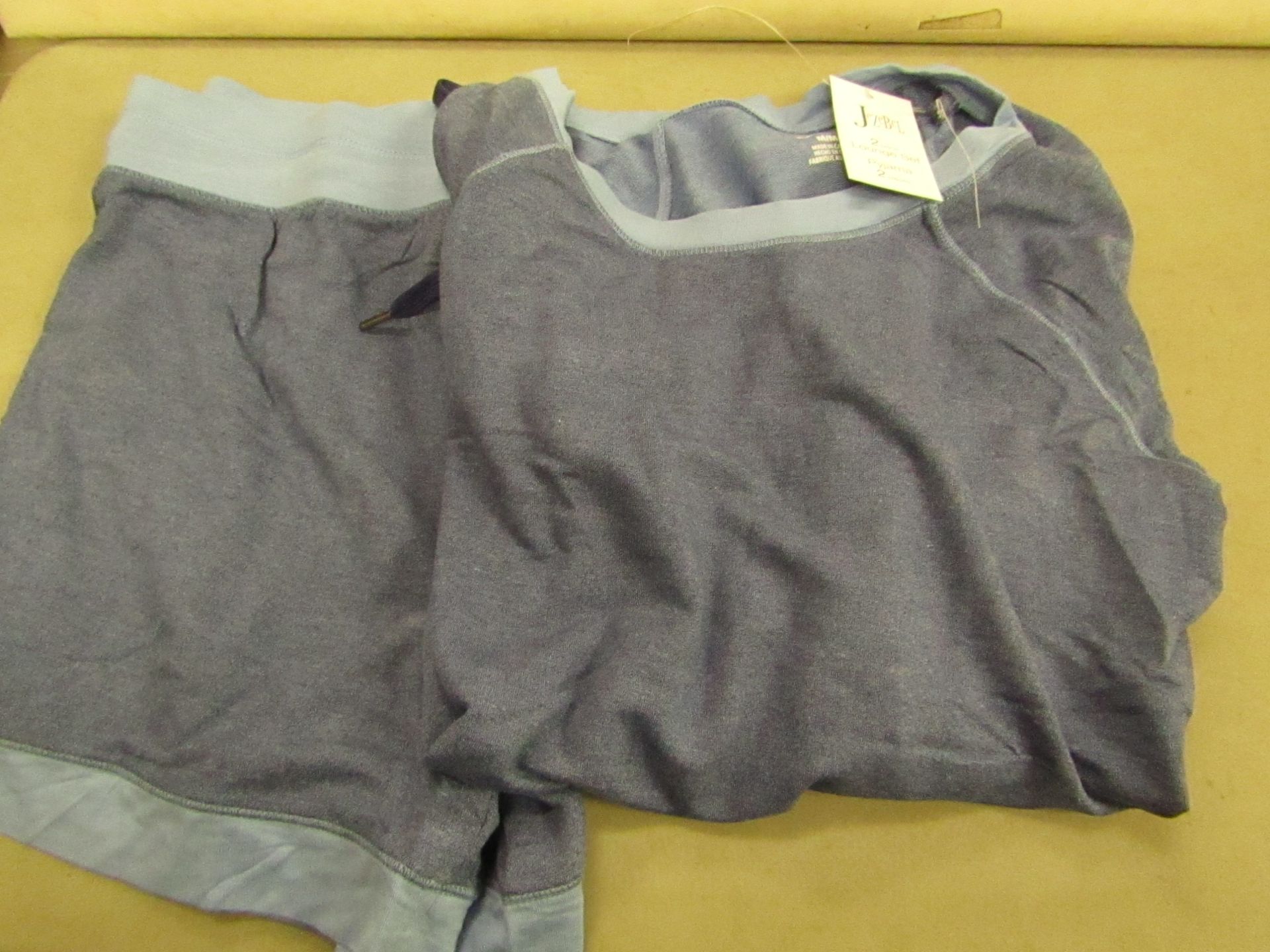Jezebel Pyjama Set Inc.. Top & Shorts Size M ( New But Not in Original Packaging )