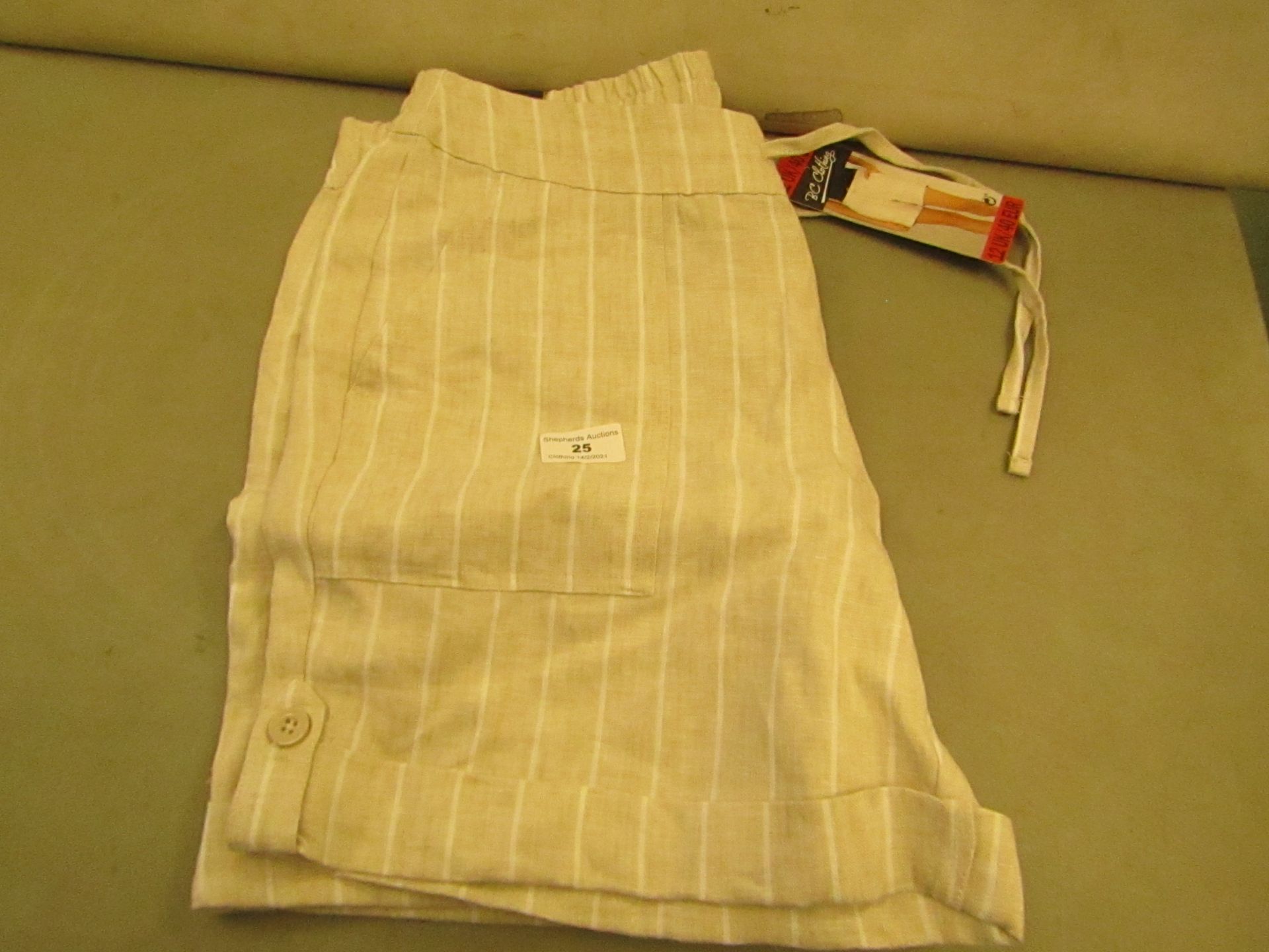 BC Clothing Ladies Shorts Size 12 New With Tags