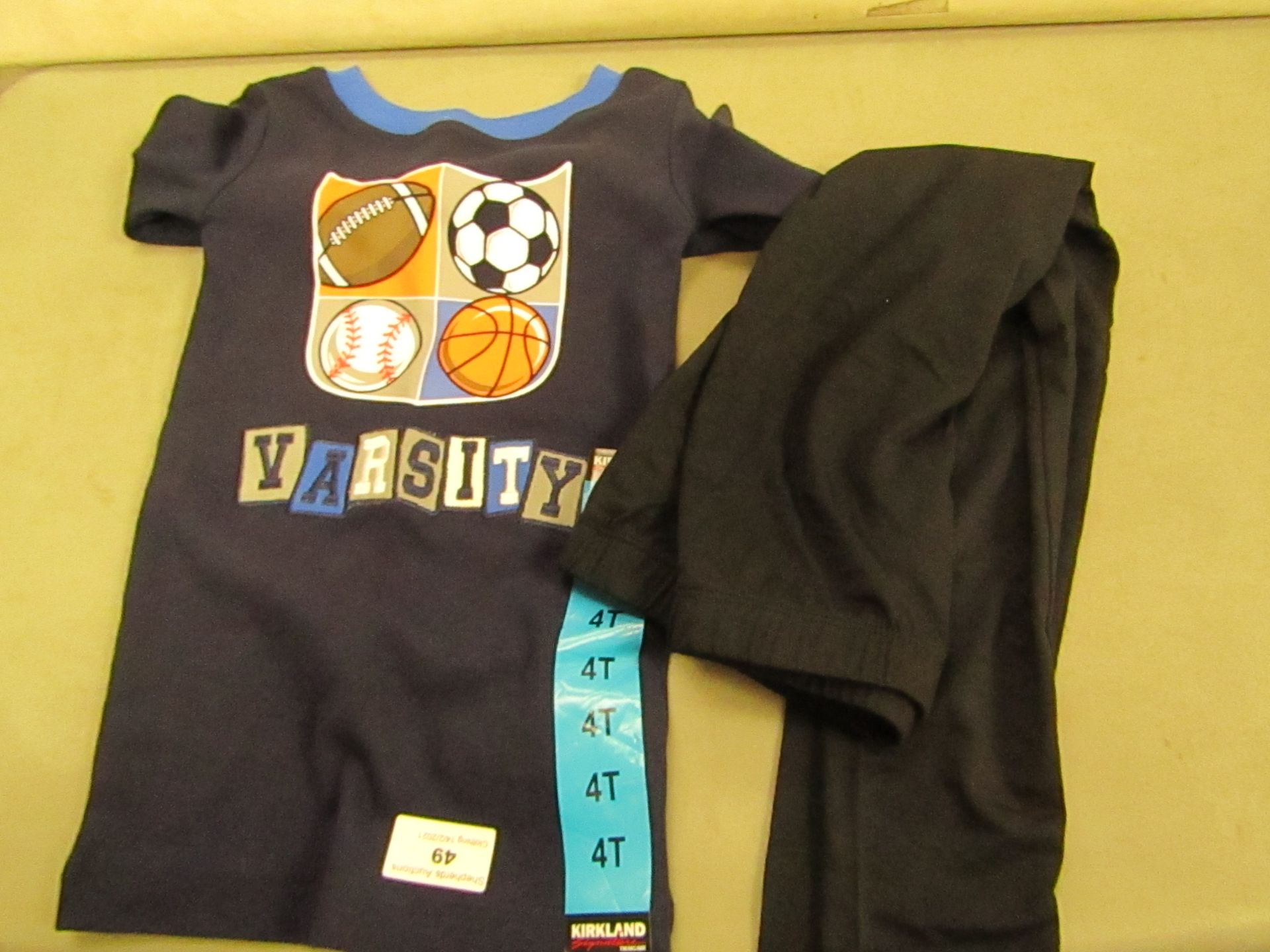 2 X Childrens Items Being PJ Top Aged 4T & 1 Pair of Leggings Size Sml