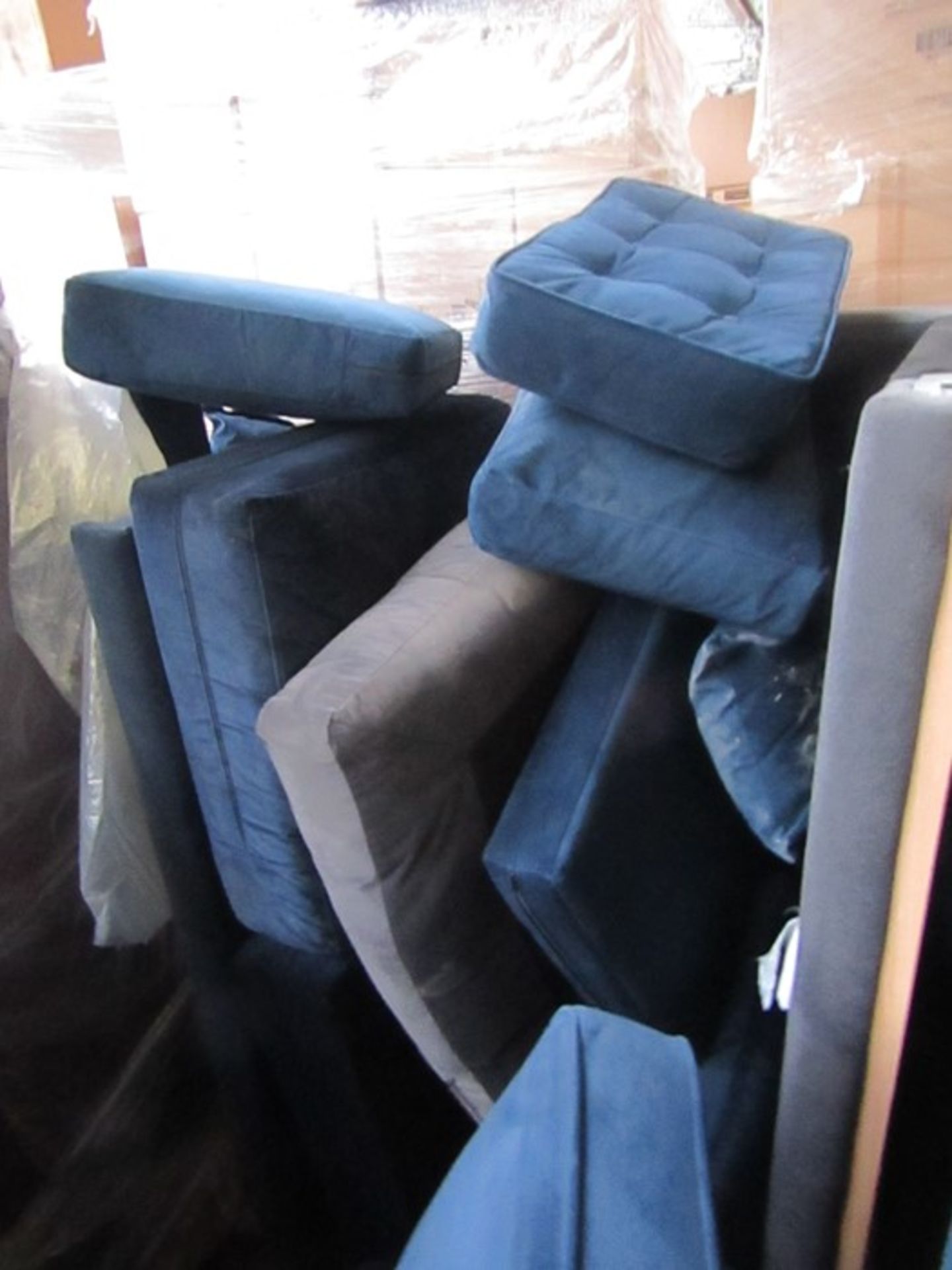 | 7x | PALLETS OF SWOON SOFA PARTS AND MISSING CUSHIONS SOFAS, PLEASE NOTE THESE ARE ALL - Image 6 of 8