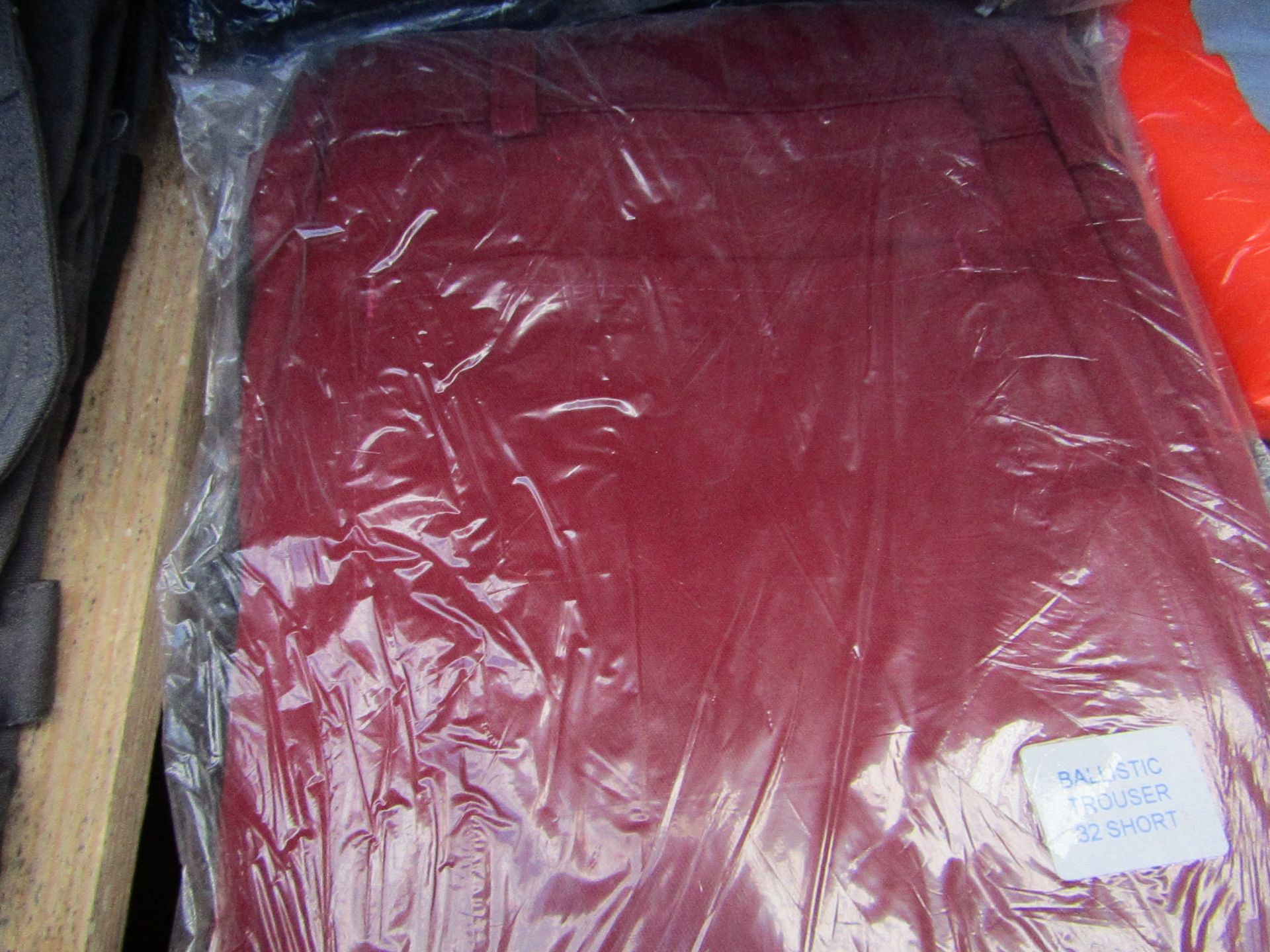 1x Burgundy Ballistic Work Trousers - Size 32 Short - Unused & Packaged.