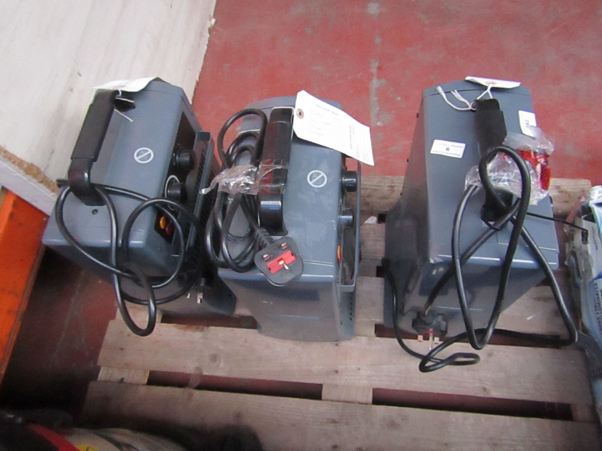 1x ShopVac Pro 1800w 60 Litre Vacuum P16-SQ185, This lot is a Machine Mart product which is raw