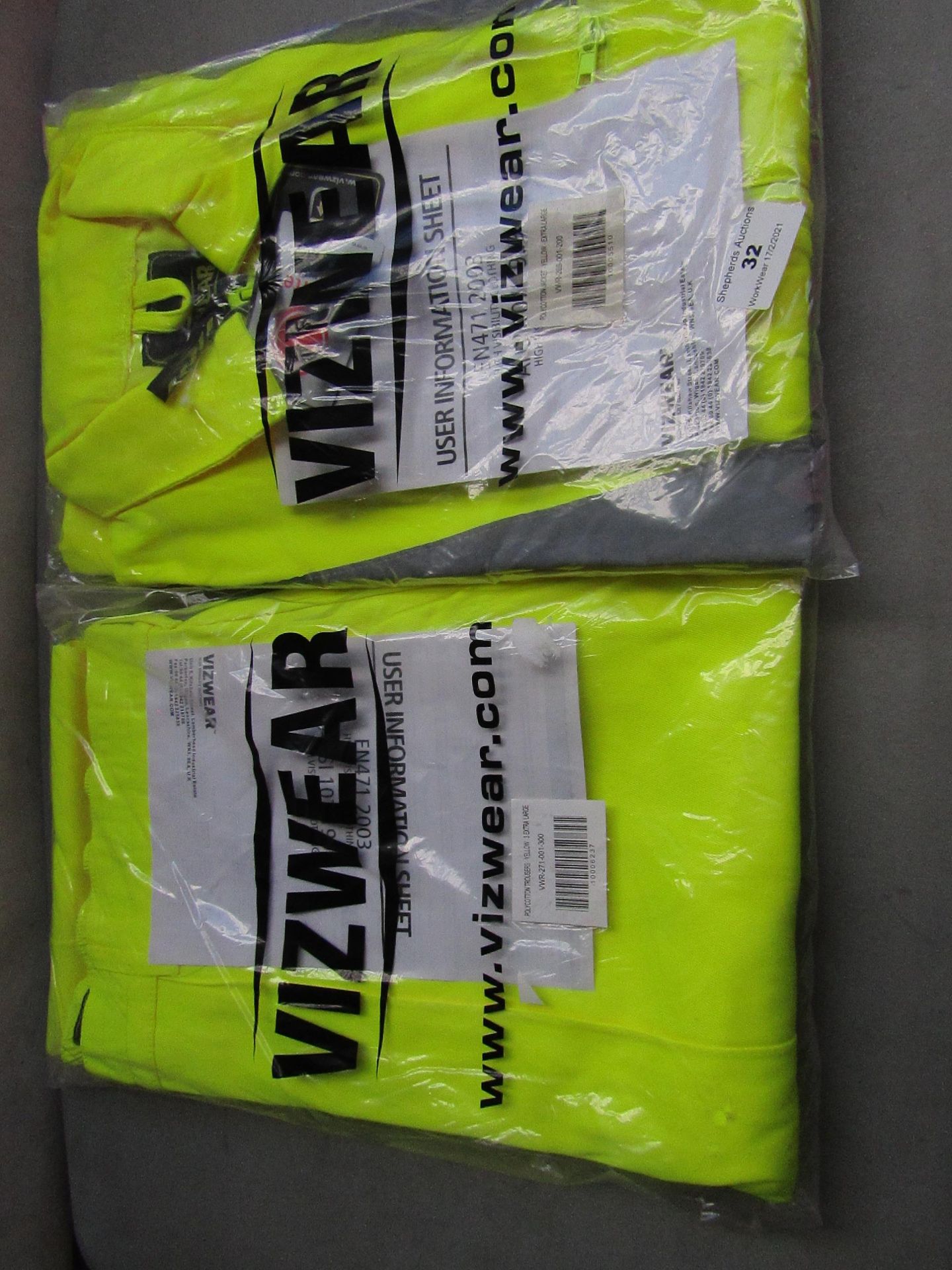 VIZWEAR SET - 1x Vizwear - Polycotton Jacket Hi-Vis Yellow - Size XL - Unused & Packaged. 1x Vizwear