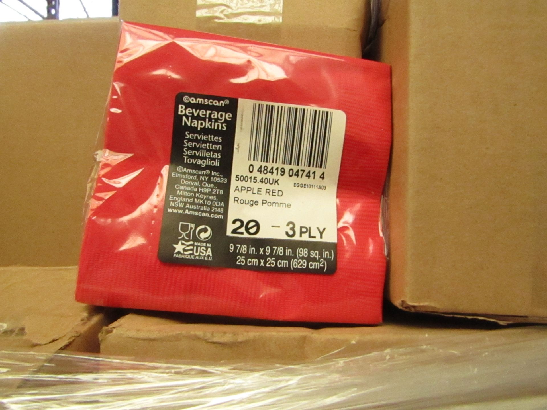 Box containing 12x packets of 20, 3ply apple red serviettes, new