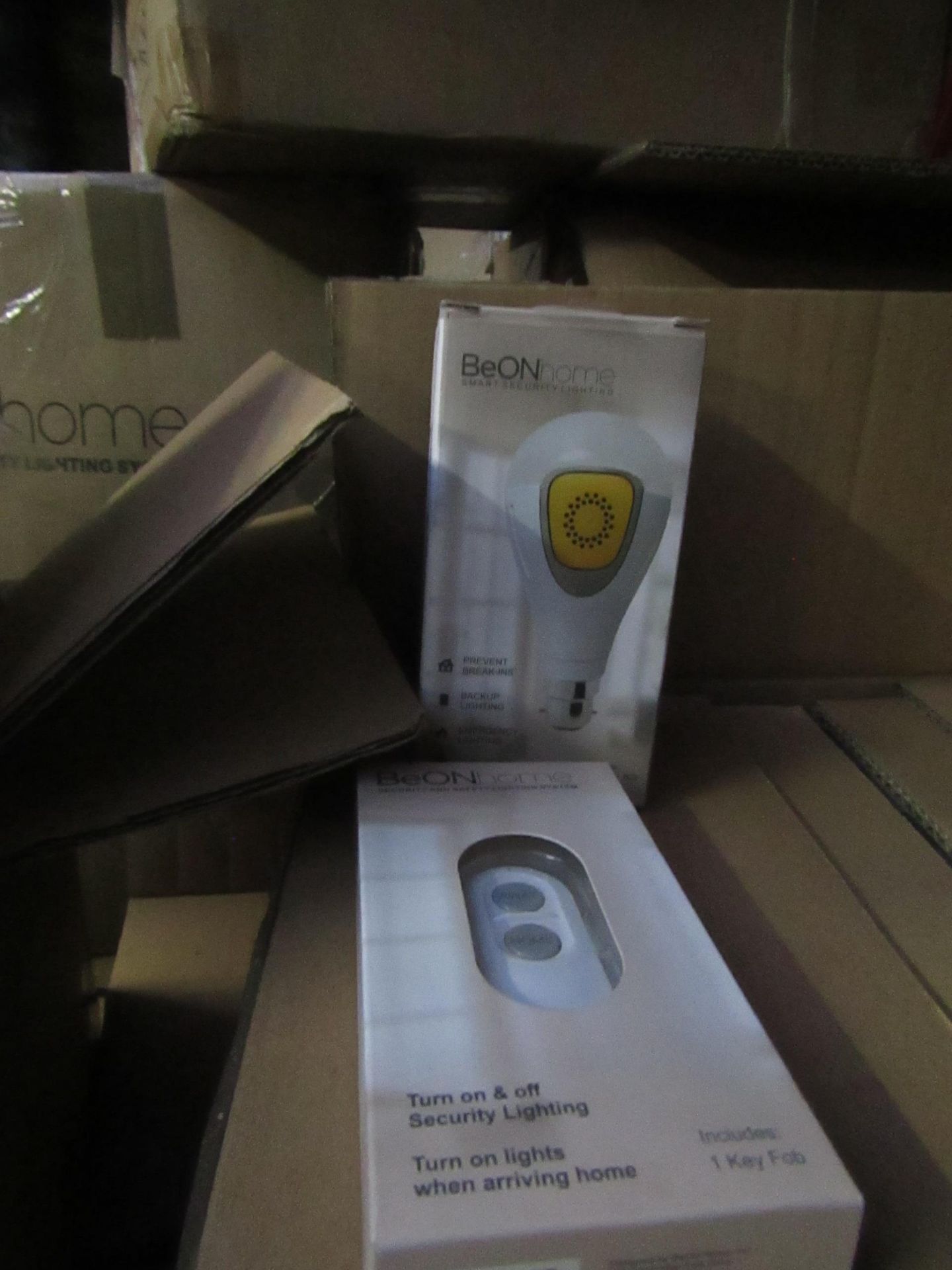 BeONhomesmart security light bulb with remote control (2 boxes) new and boxed