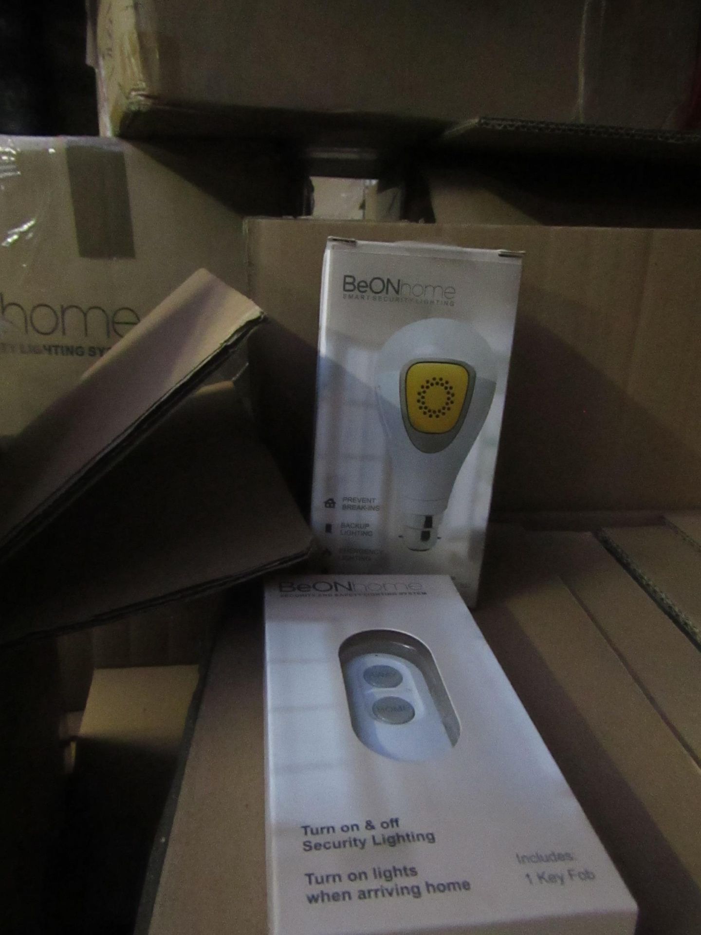 BeONhomesmart security light bulb with remote control (2 boxes) new and boxed