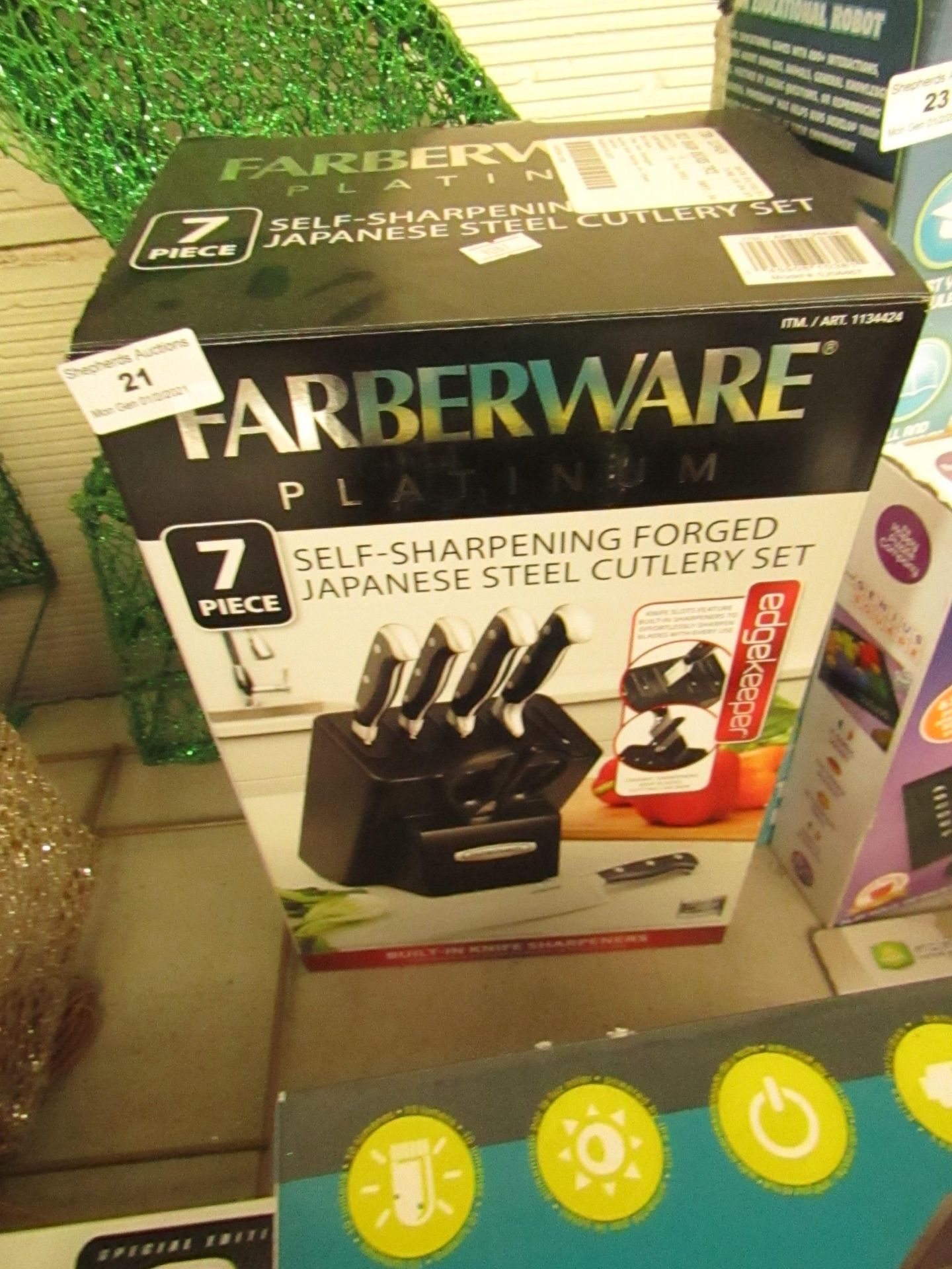 Farberware - Platinum 7 Pc Self-Sharpening Forged Japanese Steel Cutlery Set - Unchecked & Boxed.