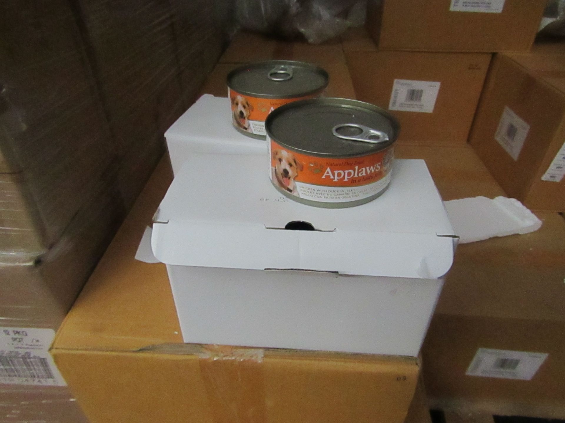 Box of 72x 156g Tins of Applaws dog food, BB Aug 2020
