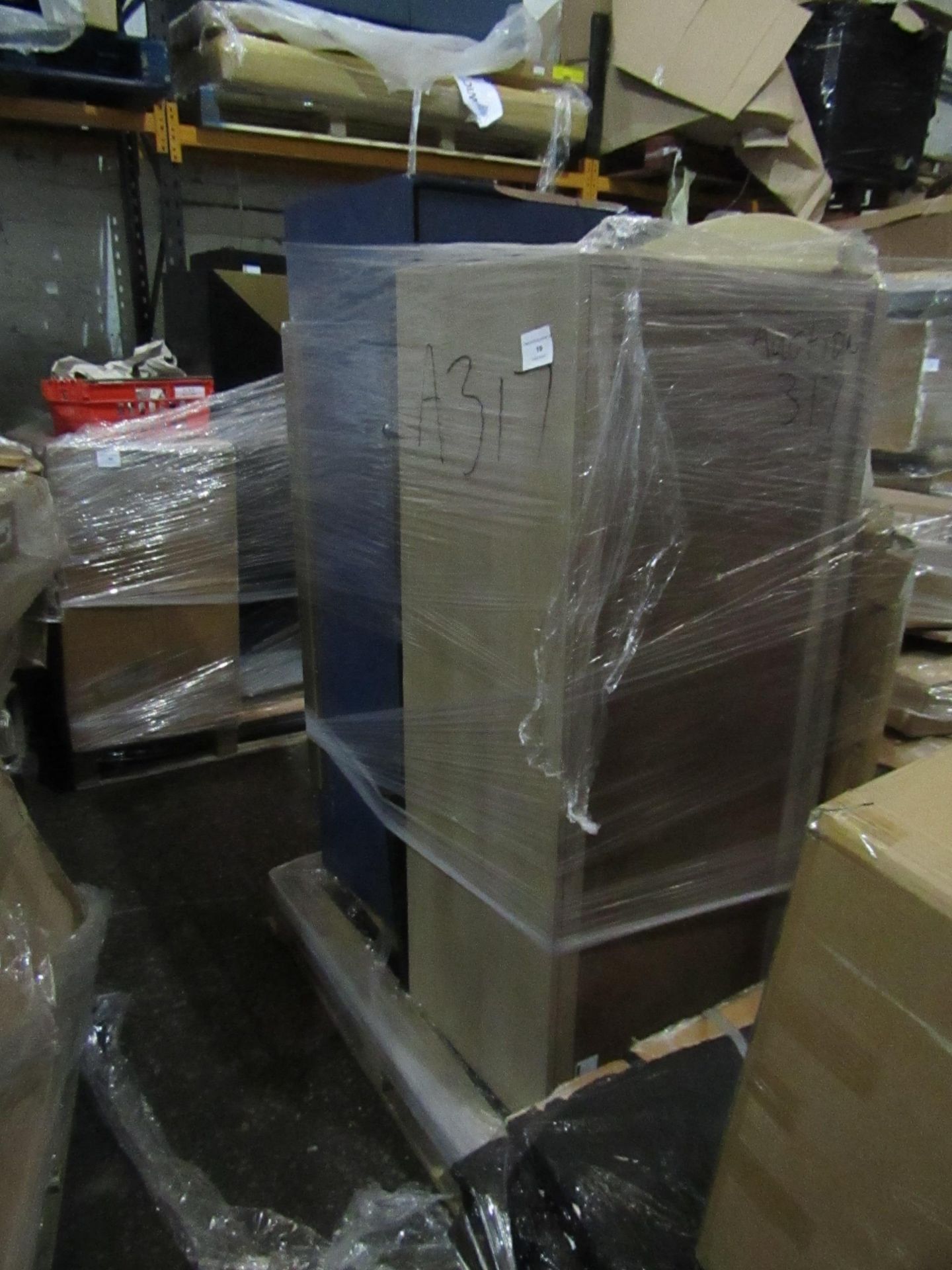 | 1X | PALLET OF RAW CUSTOMER RETURNS MADE.COM STOCK UNMANIFESTED, WE HAVE NO IDEA WHAT IS ON THIS