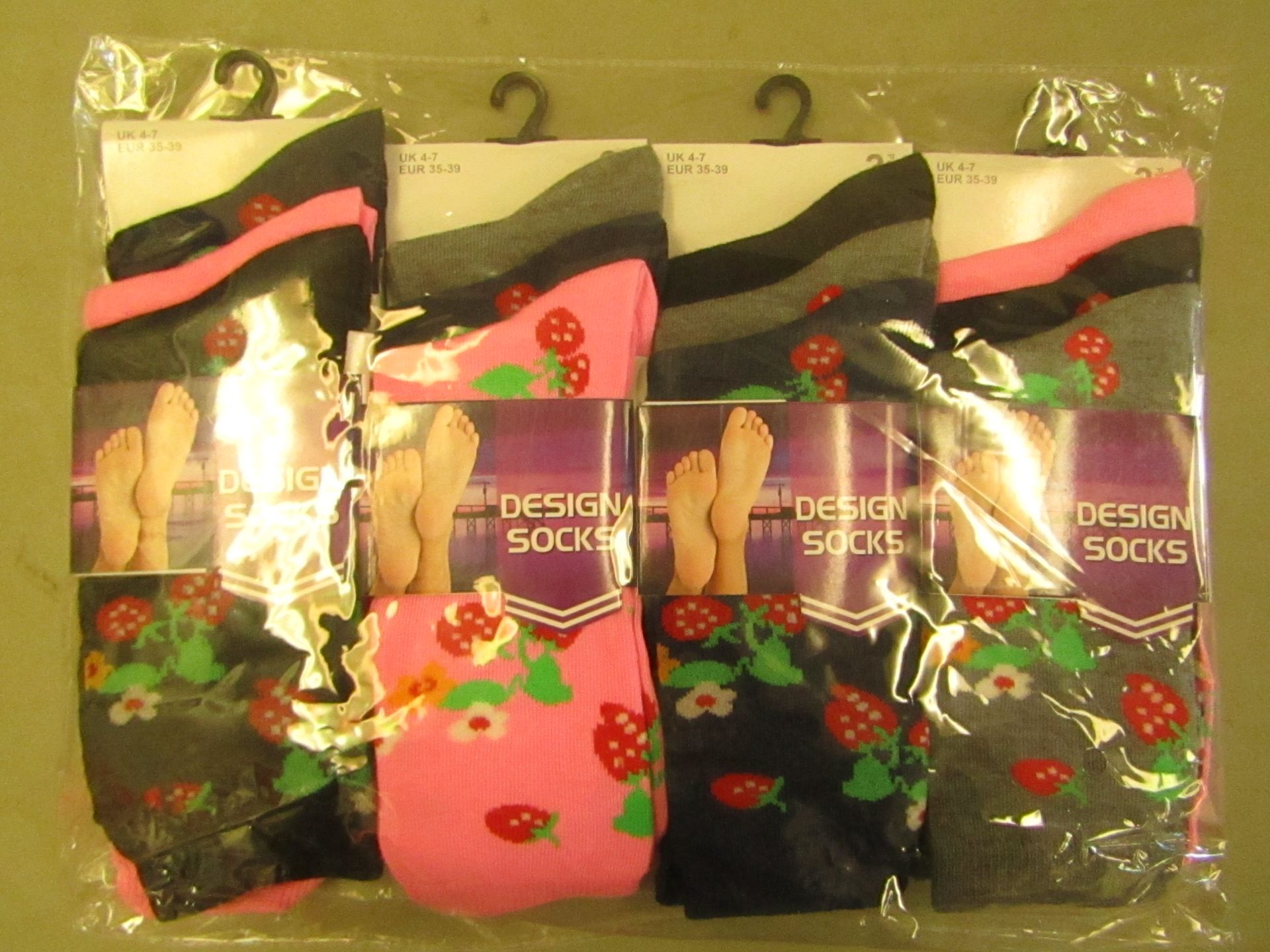 12 Pairs of Ladies Design Socks Size 4-7 New & Packaged