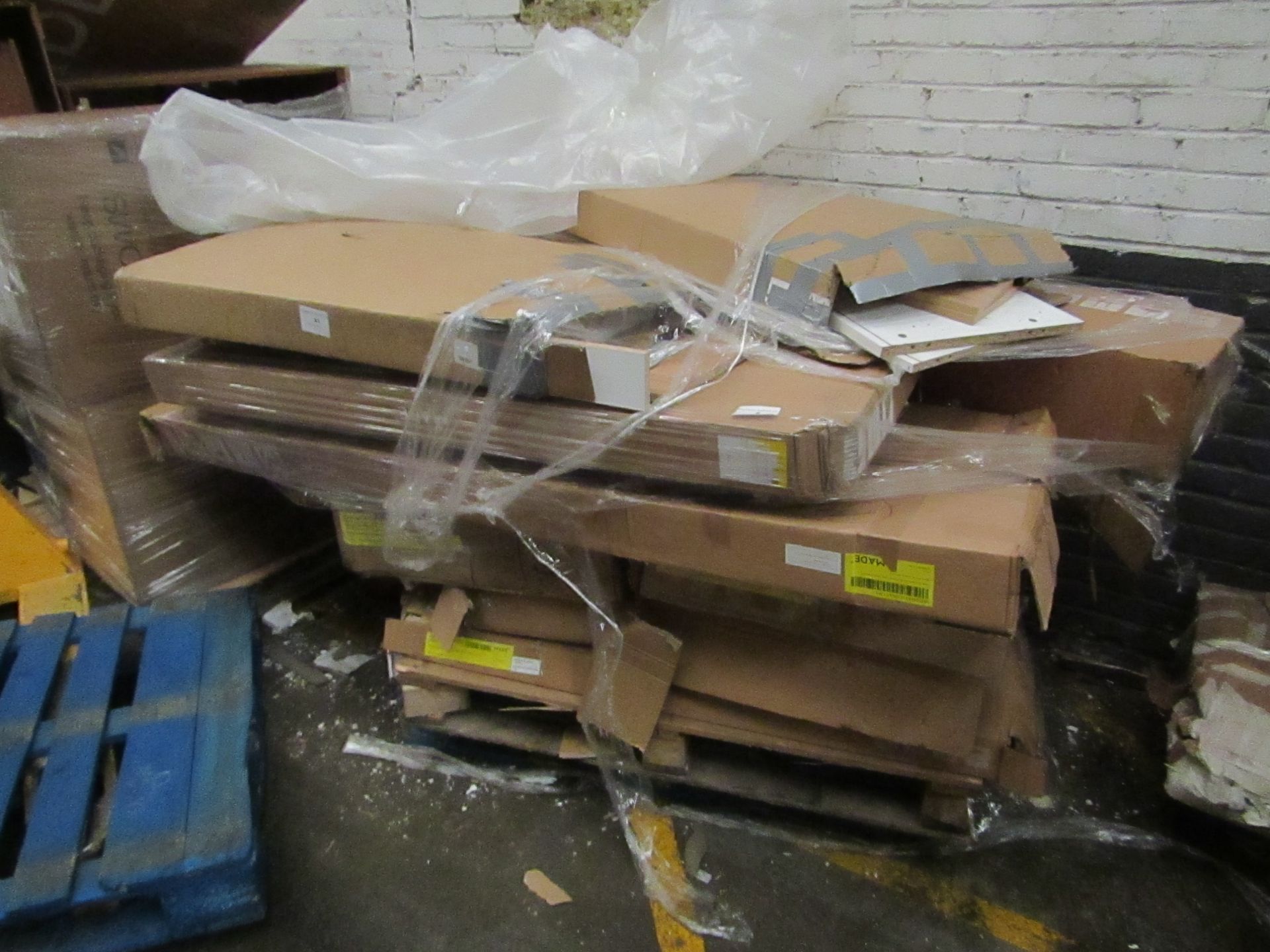 | 1X | PALLET OF FAULTY / MISSING PARTS / DAMAGED CUSTOMER RETURNS MADE.COM STOCK UNMANIFESTED |