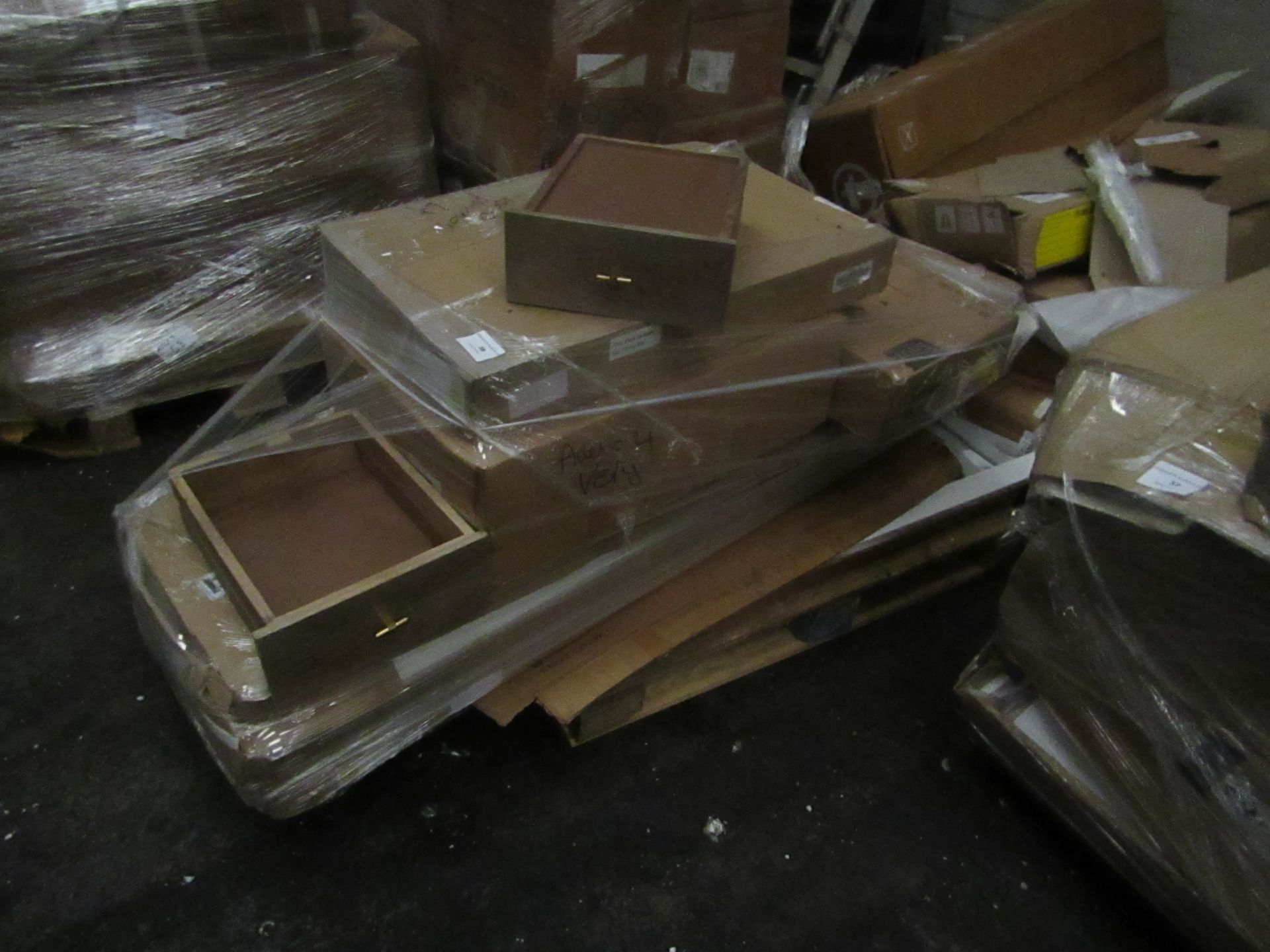 | 1X | PALLET OF RAW CUSTOMER FLAT PACK FURNITURE, STOCK UNMANIFESTED, WE HAVE NO IDEA WHAT IS ON