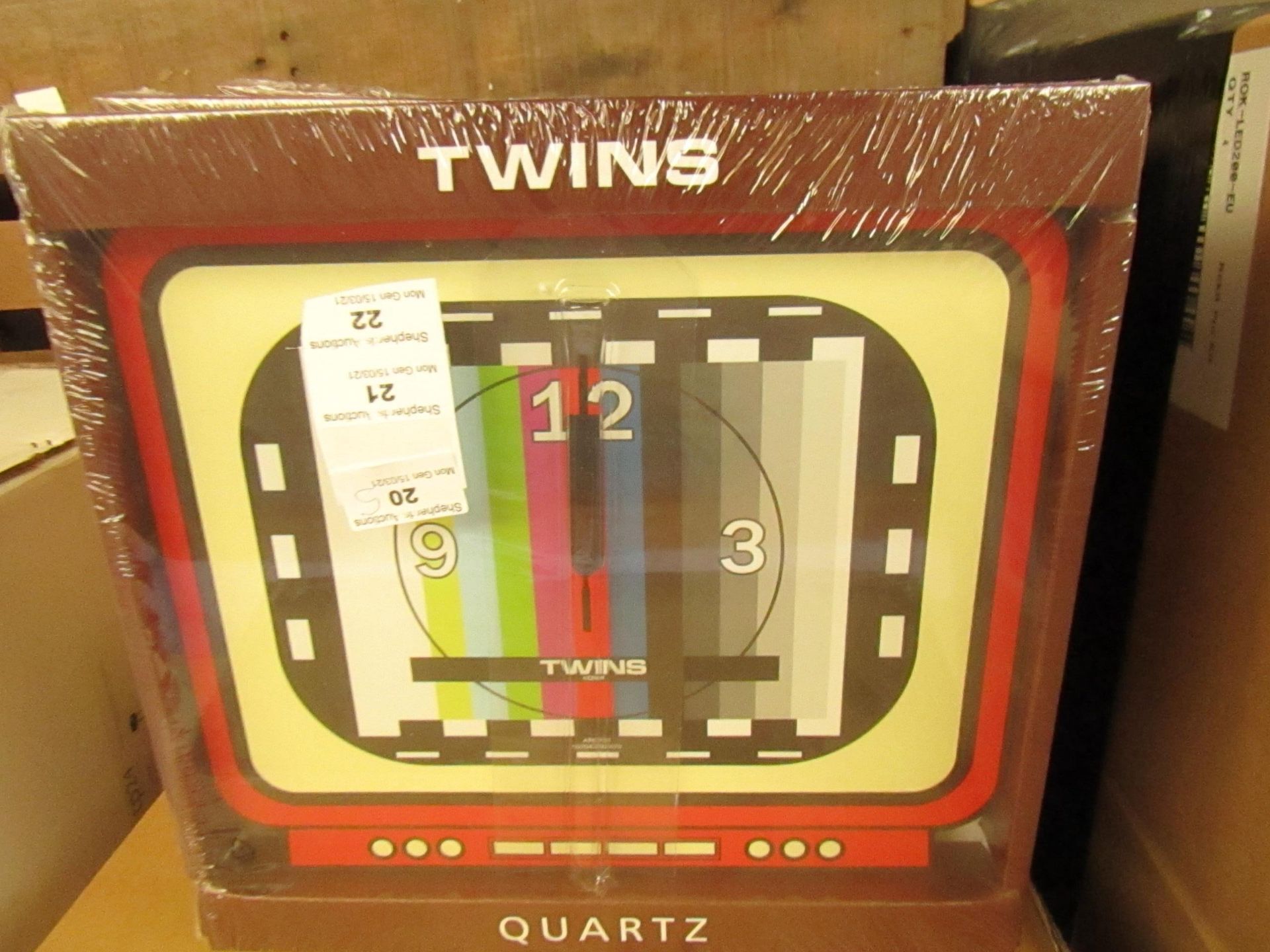 5x Twinz Quartz Wall Clock - New & Packaged (see image for design)