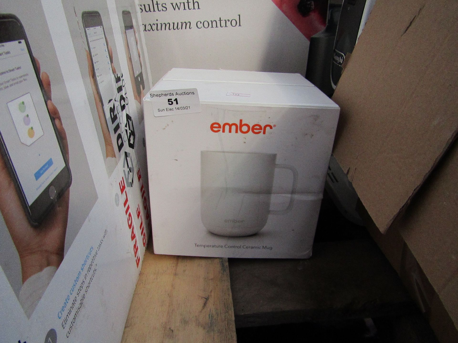 Ember temperature control ceramic mug, no power and boxed.