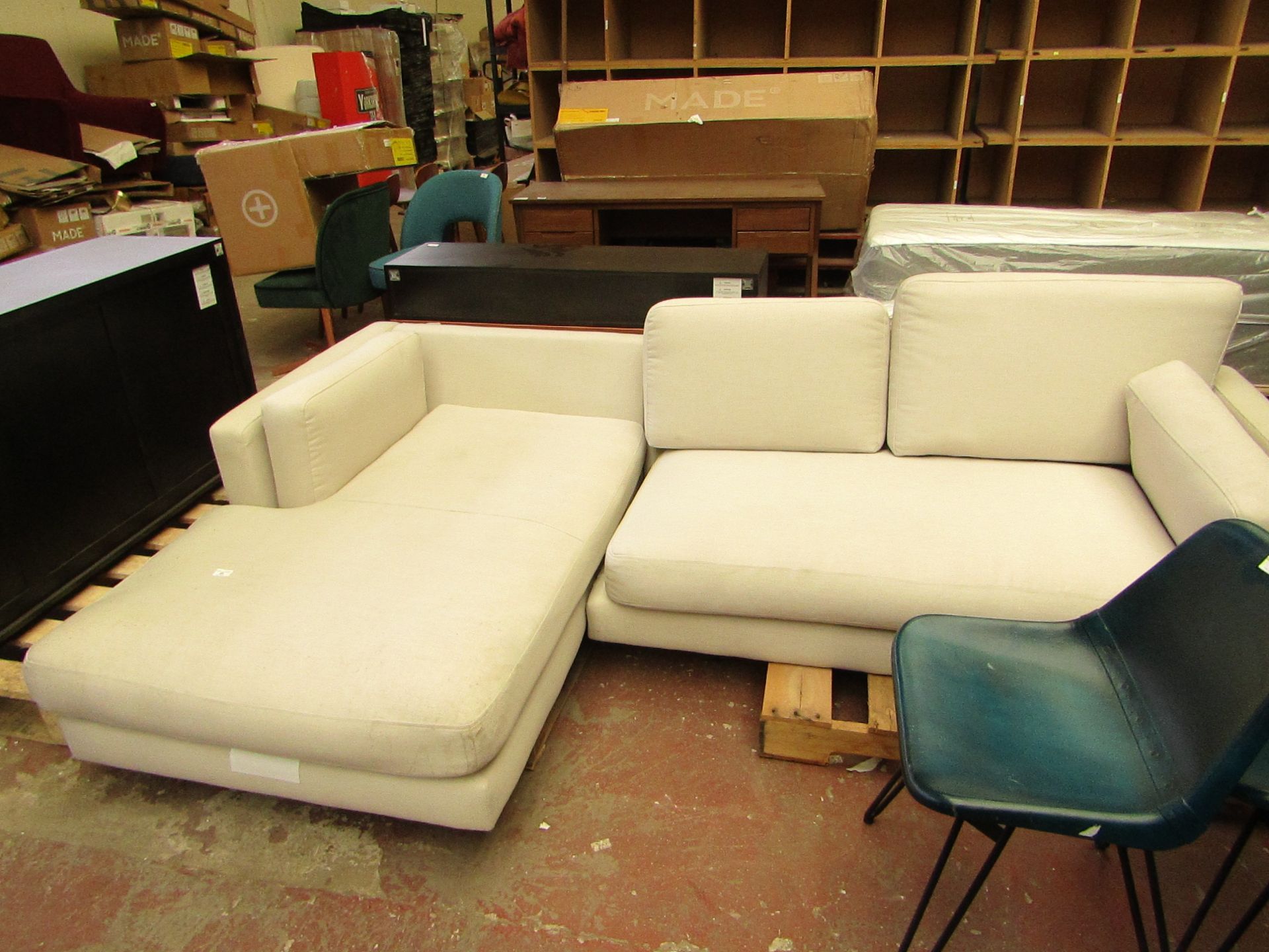 | 1X | SWOON 3 SEATER CORNER SOFA IN CREAM | HAS DIRTY MARKS, IS MISSING A BACK CUSHION AND DOES NOT