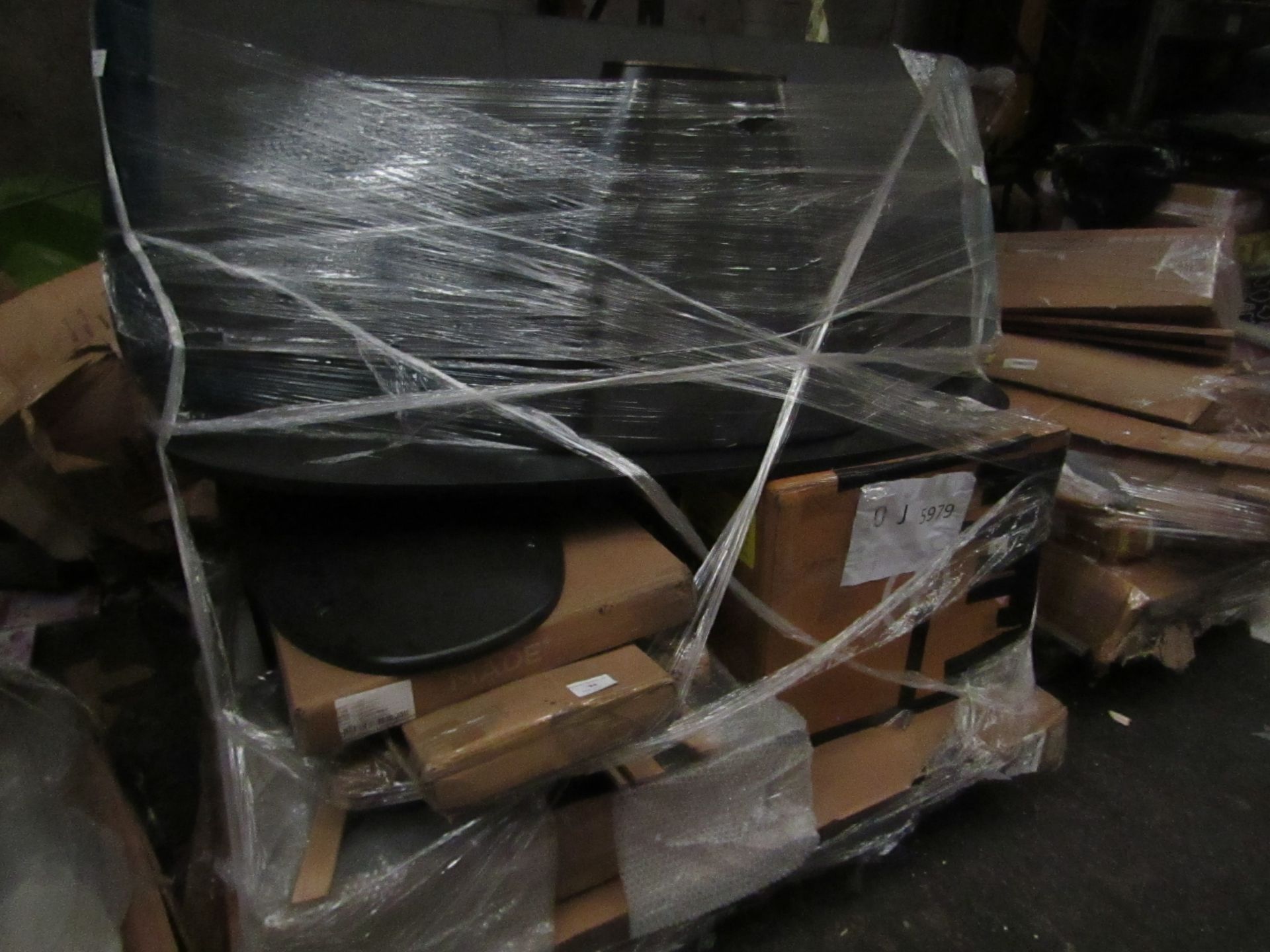 | 1X | PALLET OF FAULTY / MISSING PARTS / DAMAGED CUSTOMER RETURNS MADE.COM STOCK UNMANIFESTED |