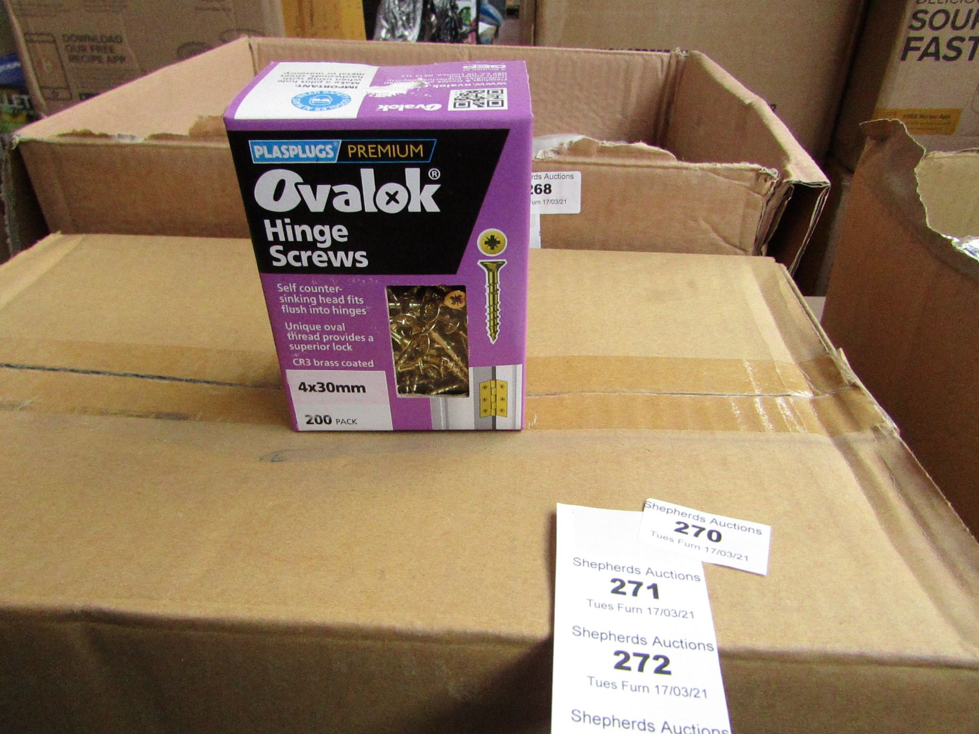 2x Boxes of 200, 4x30mm Plasplugs premium Ovalok Hinge screws - New.