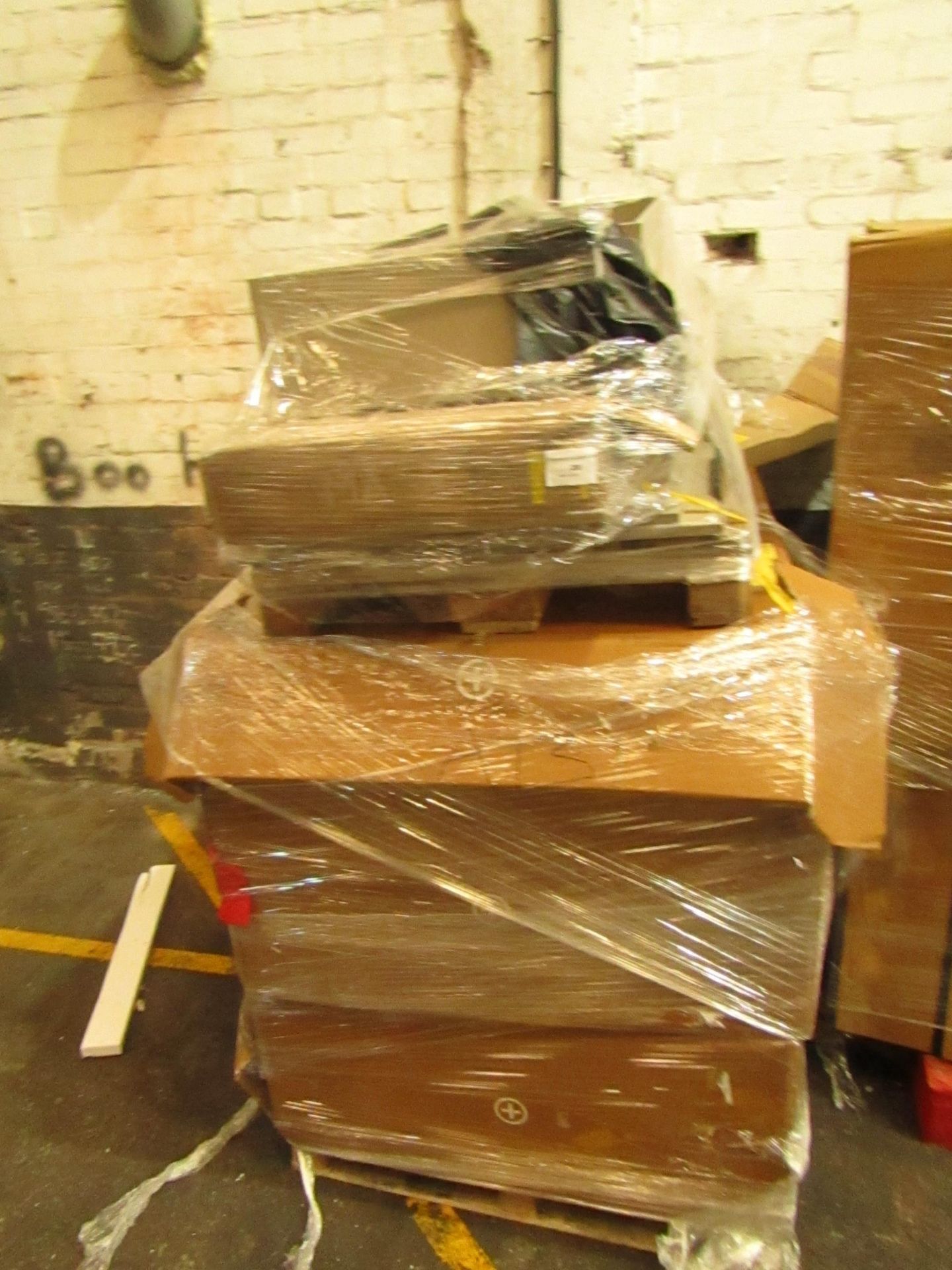 | 1X | PALLET OF FAULTY / MISSING PARTS / DAMAGED CUSTOMER RETURNS MADE.COM STOCK UNMANIFESTED |