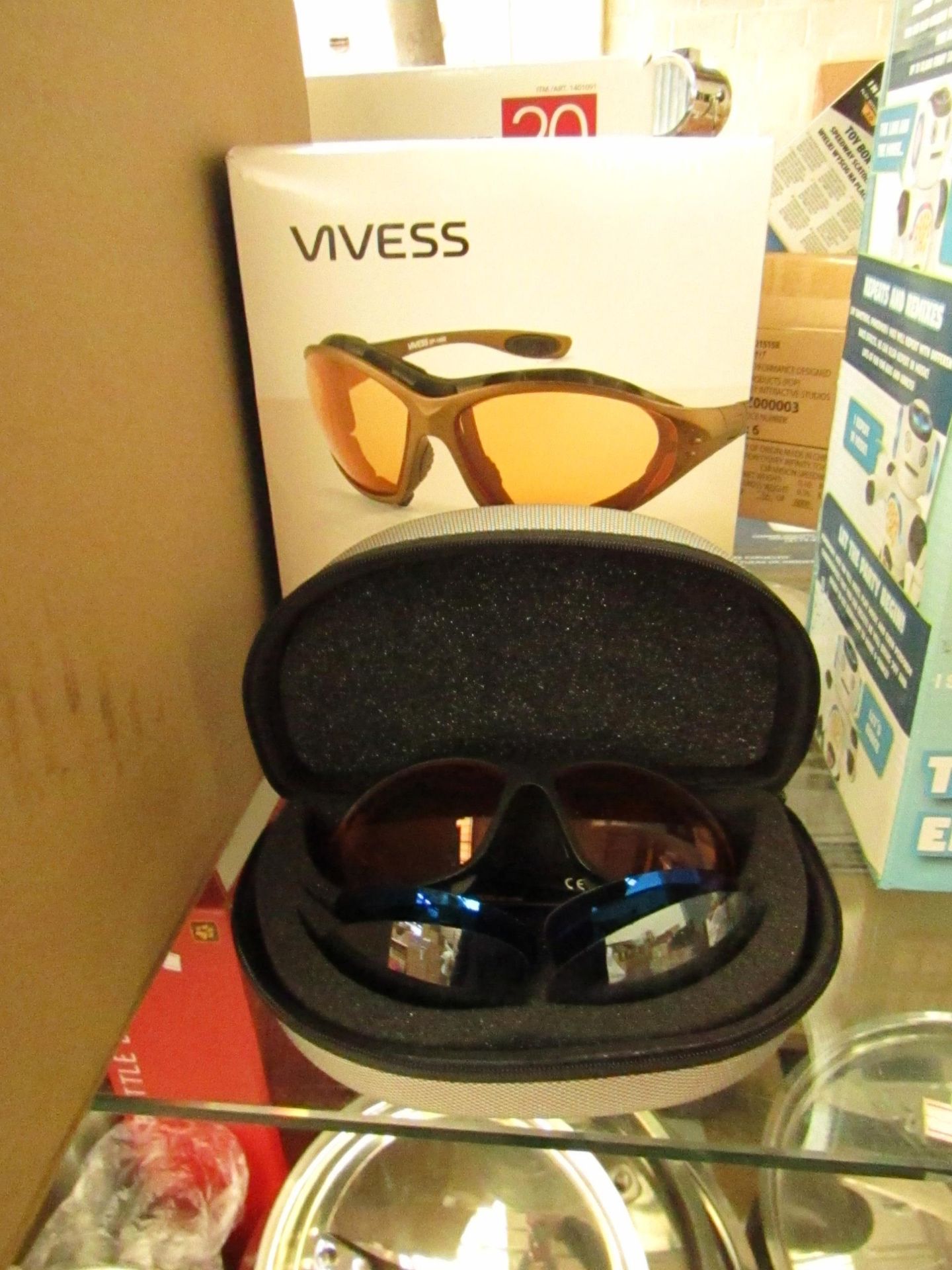 2 x Vivess - Sportbrille Sport Glasses with 2 pairs of Spare Coloured Lens in Carry Case - RRP £14.