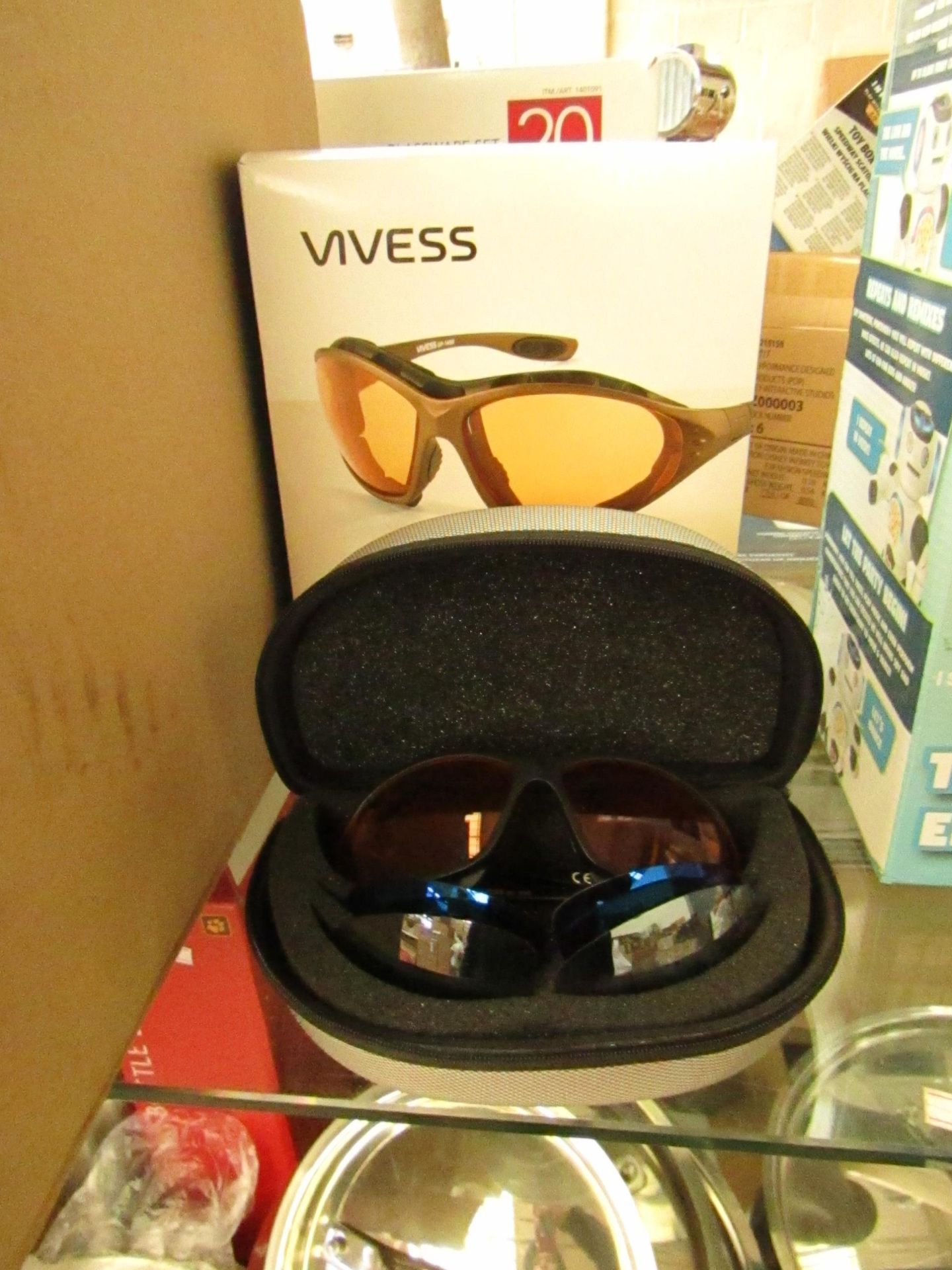 2 x Vivess - Sportbrille Sport Glasses with 2 pairs of Spare Coloured Lens in Carry Case - RRP £14.