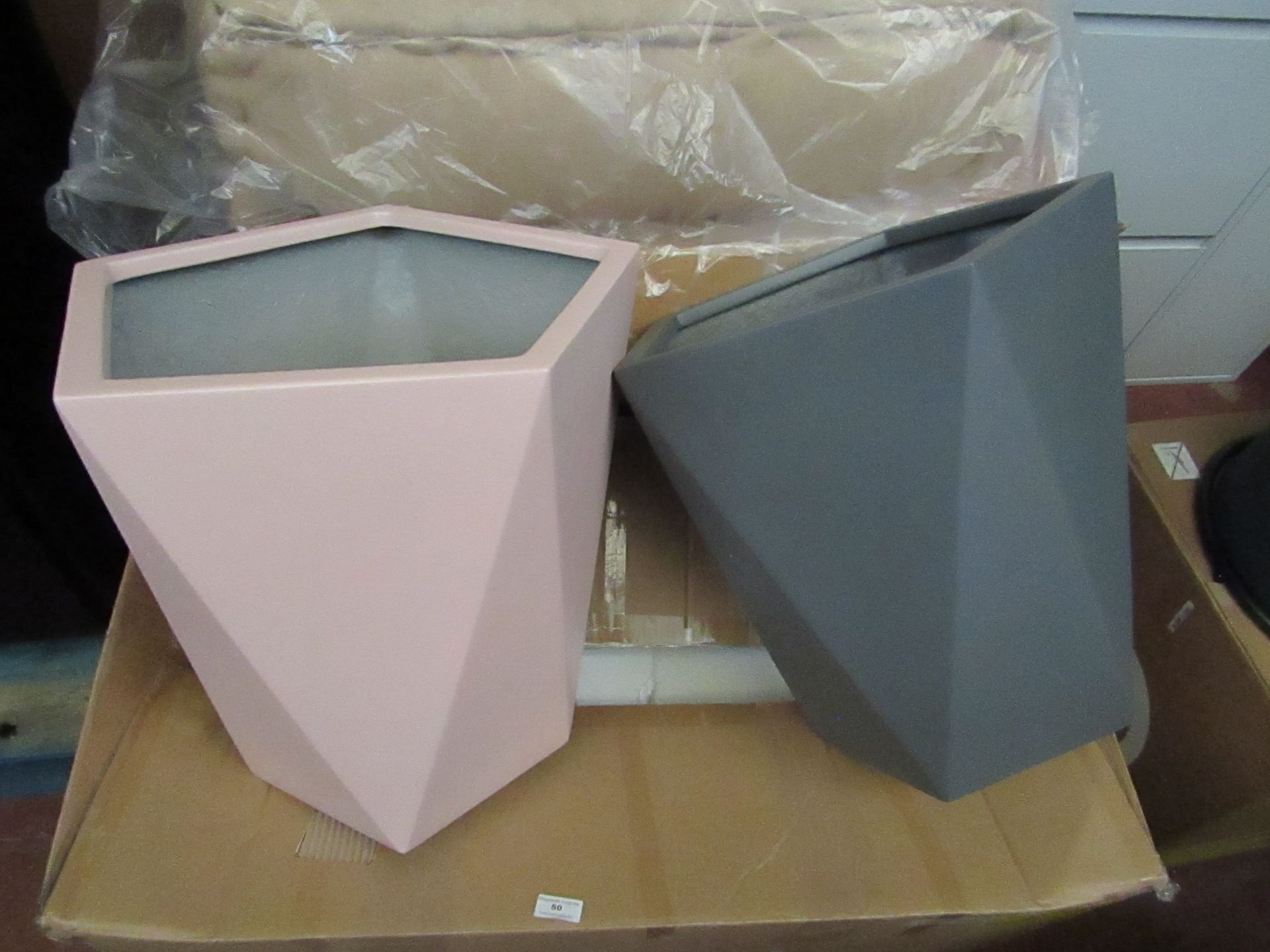 | 1X | MADE.COM BALOO SET OF 2 GEOMETRIC LARGE FIBREGLASS PLANTERS, LIGHT PINK & GREY | LOOKS UNUSED