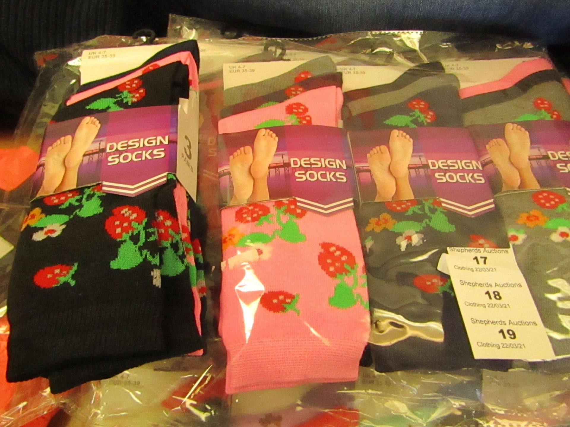 12 Pairs of Ladies Design Socks Size 4-7 New & Packaged