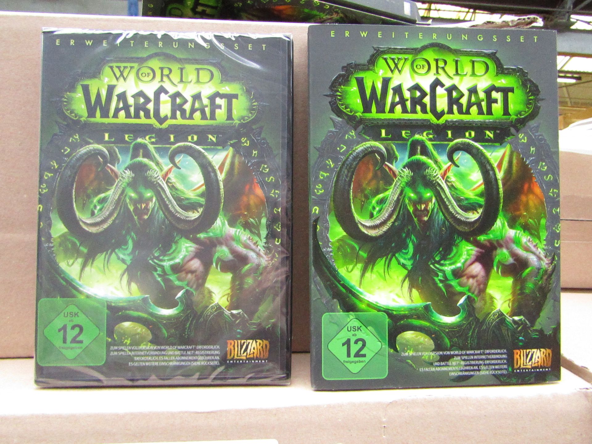 100x World of Warcraft Legion games, new and still sealed, these games and the packaging are in what - Image 4 of 4