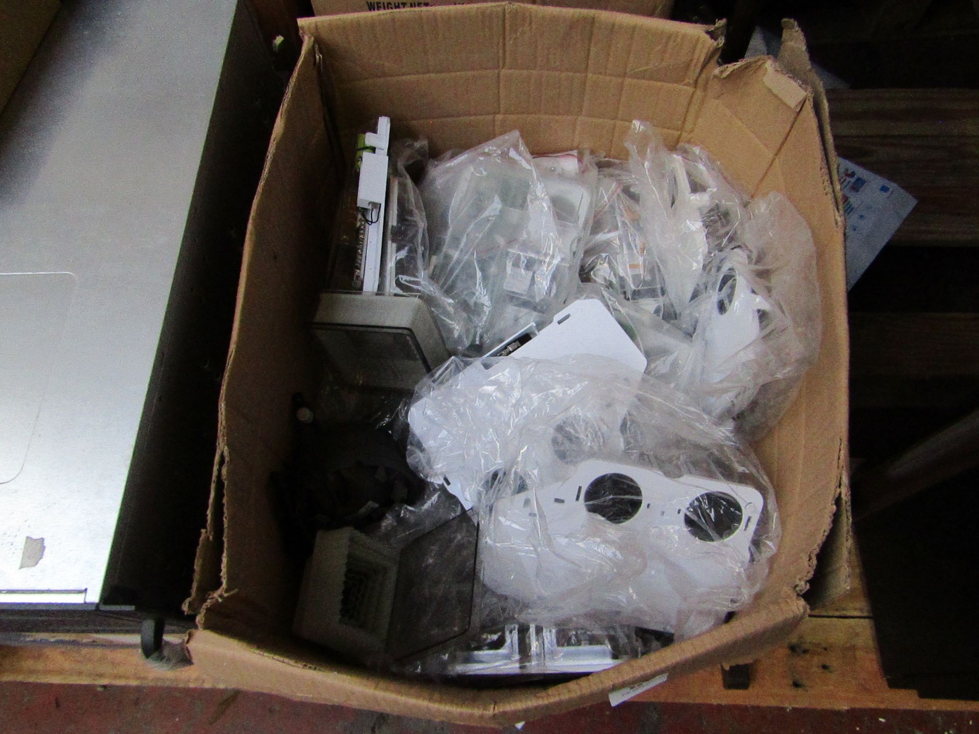 Box of approx 40 items being External Sounders all unchecked and boxed