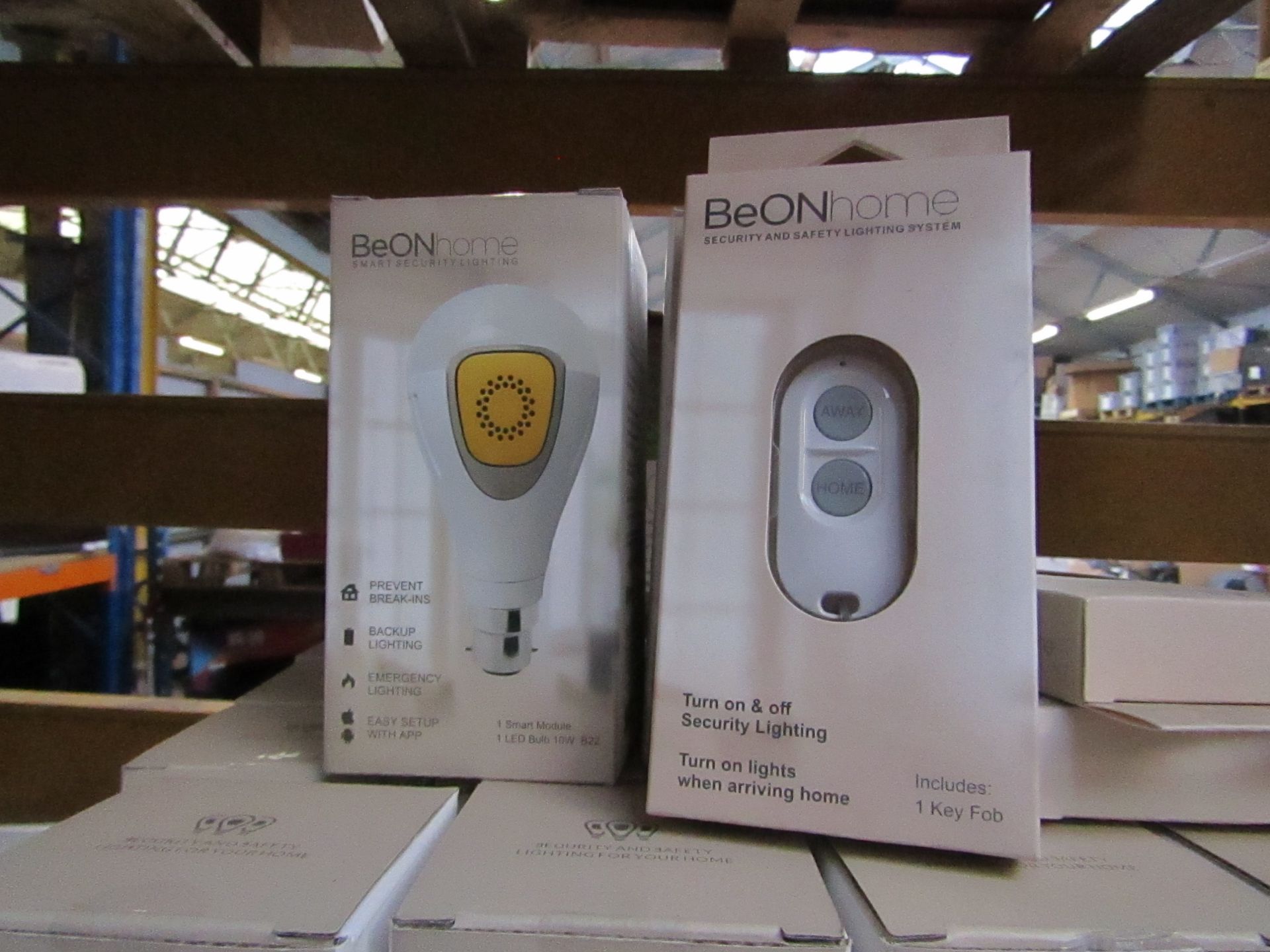 4x BeOn Home smart security light bulb with 1 remote control look unused and boxed