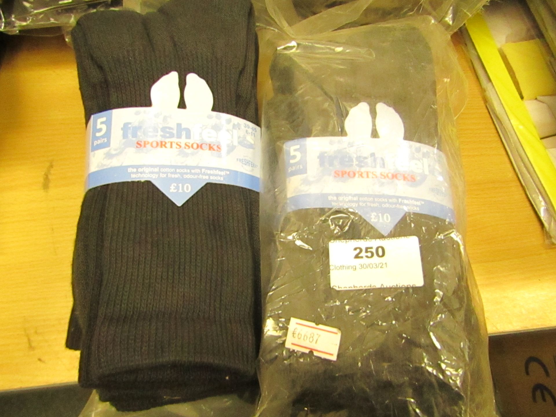 10 X Pairs of Mens Sport Socks Black Size 6 to 11 New & Packaged