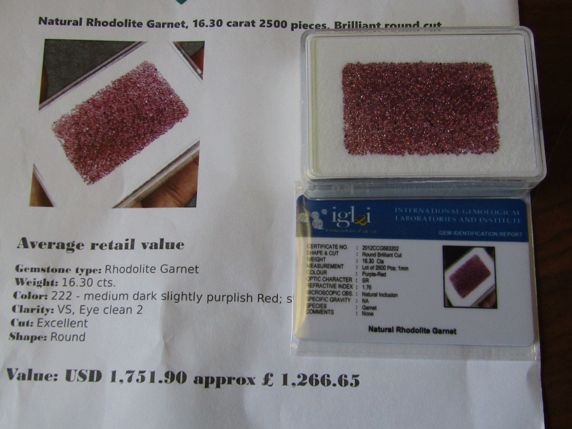 IGL&I certified - Natural Rhodolite Garnets - 16.30 carats - 2500 pieces - average retail value £