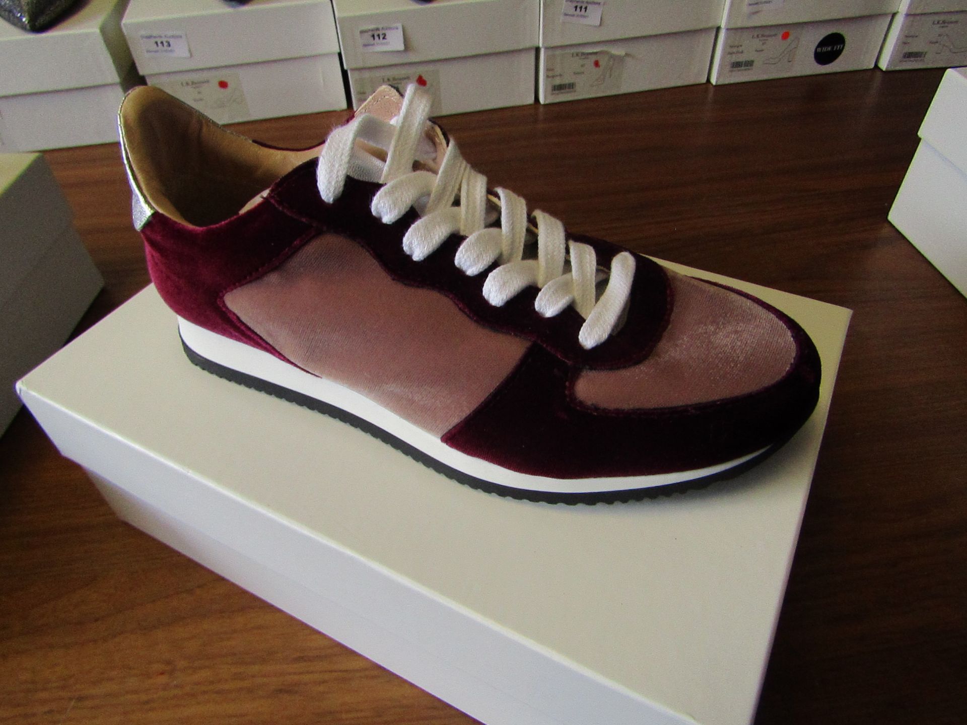 L.K.Bennett Ricky Blush / Bergundy Velvet shoes, size EU39, unused and boxed. RRP £75