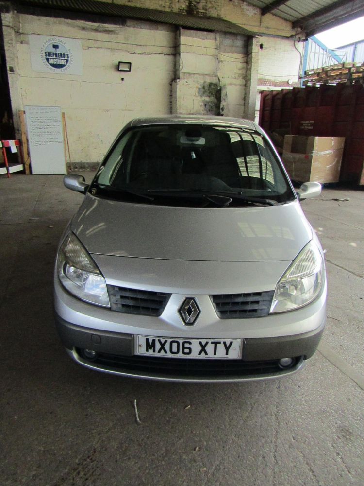 06 Plate Renault Scenic 7 Seats