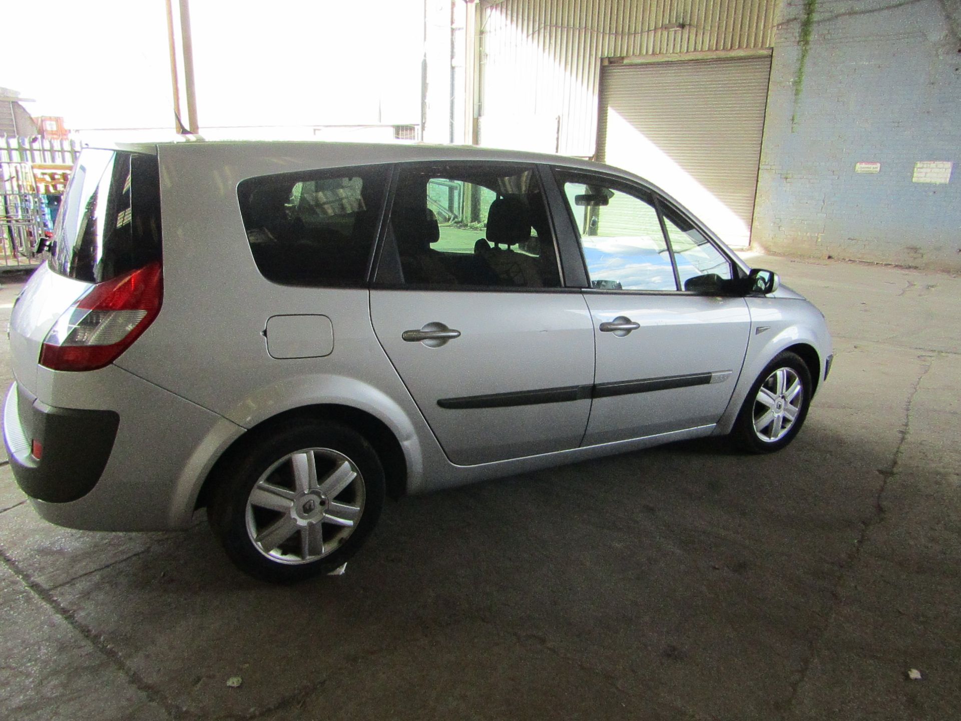 06 Plate Renault Megane Scenic 1.9 diesel, 7 Seats, 2 Keys, 82,793 miles appears to match up with - Image 2 of 15