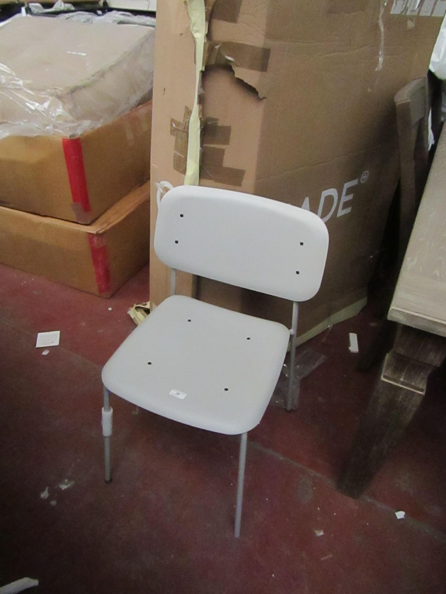 | 1x | MADE.COM SITTING CHAIR TABLE CHAIR LIGHT GREY | UNCHECKED & UNBOXED | RRP- |